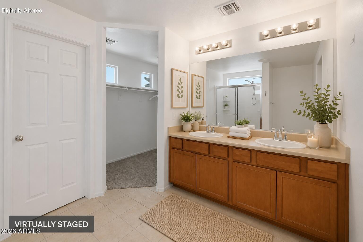 7129 W SOLANO Drive