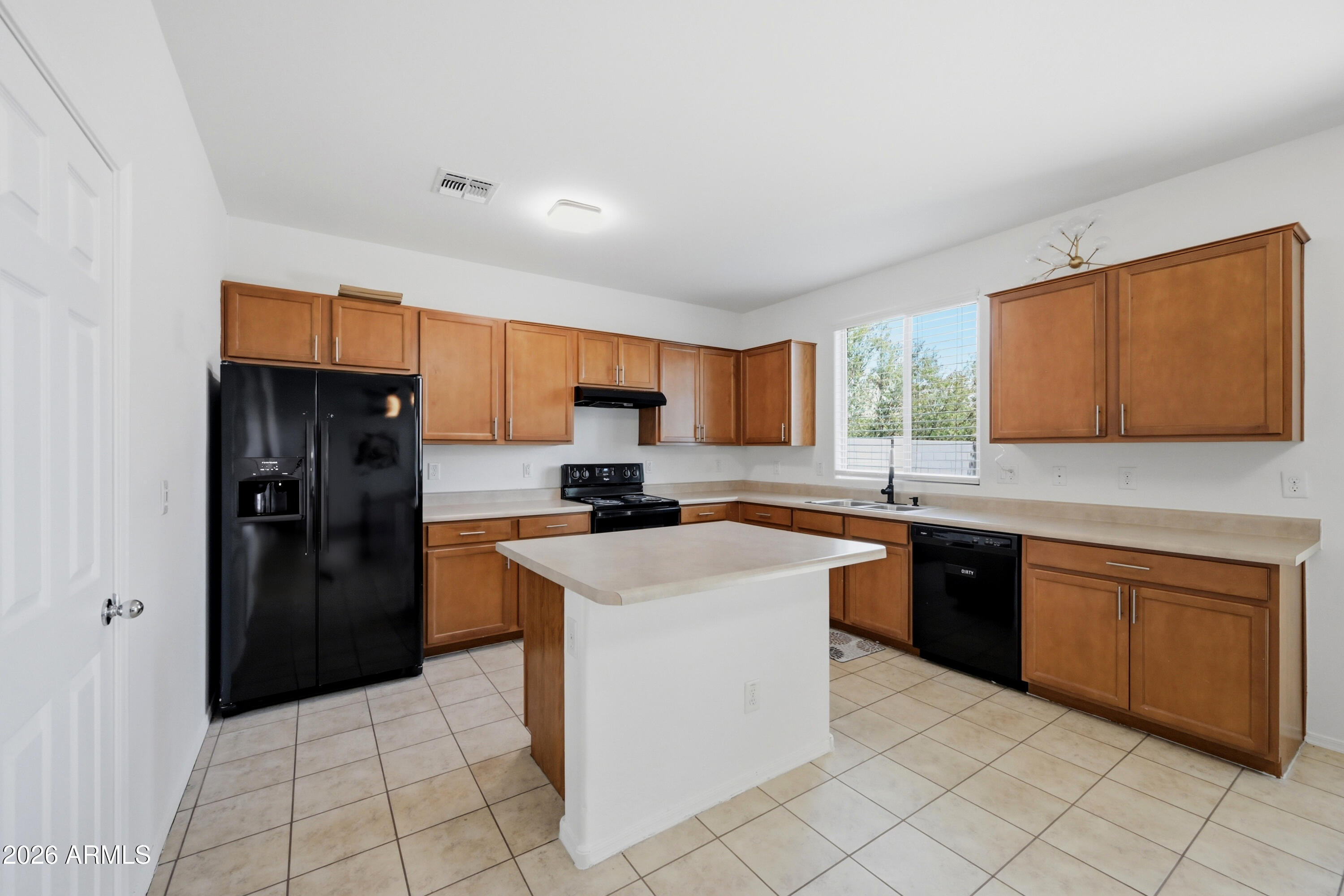 7129 W SOLANO Drive