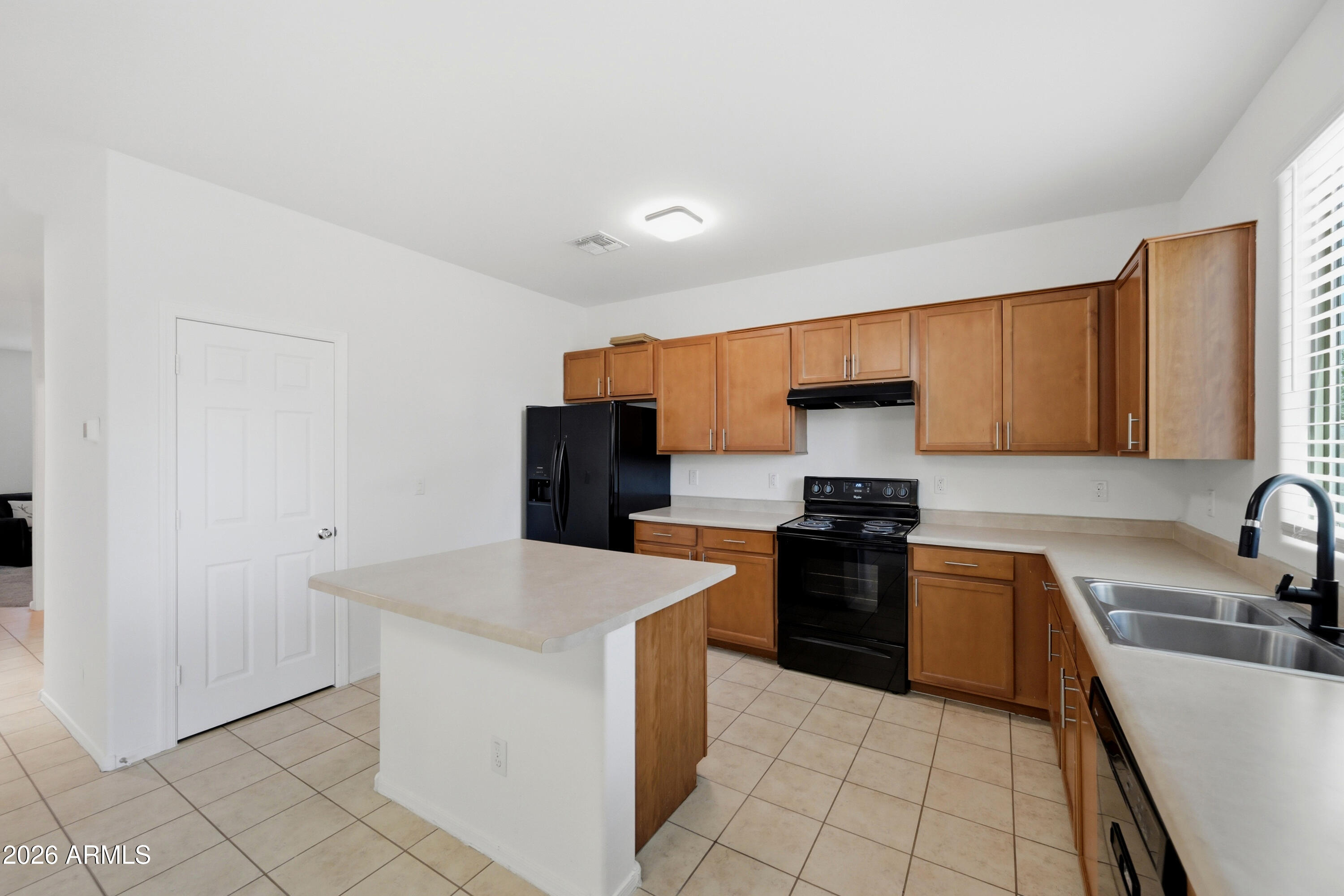 7129 W SOLANO Drive