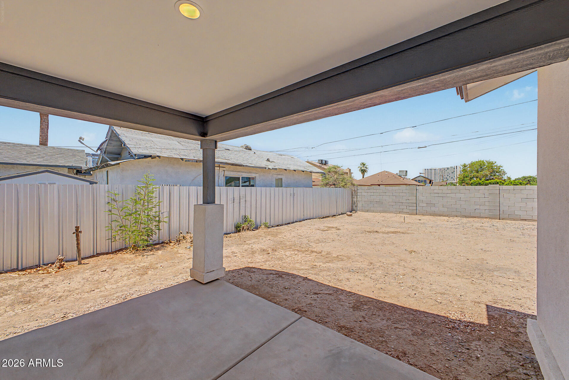 1110 E PIERCE Street