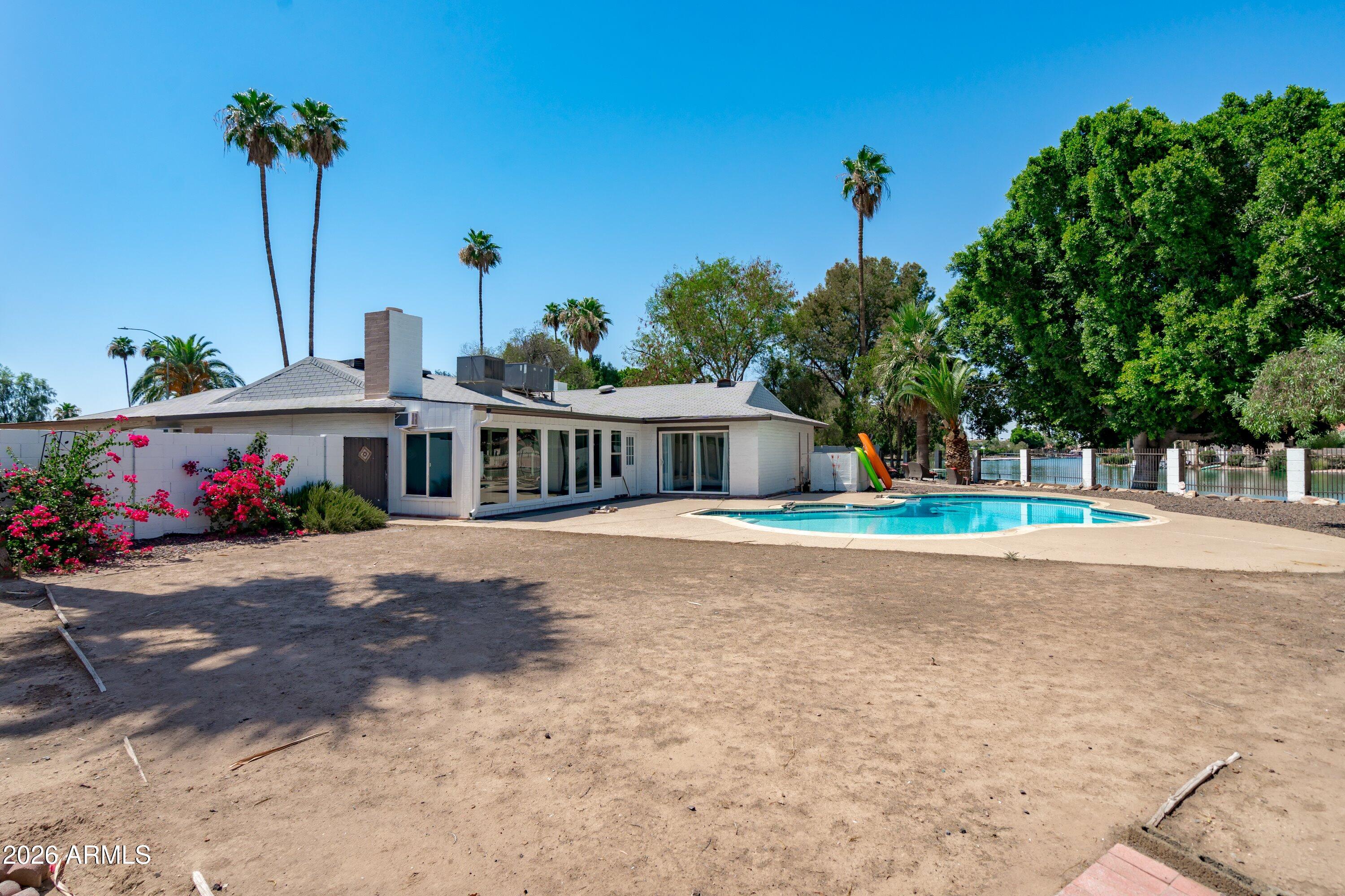 2628 W MENDOZA Circle