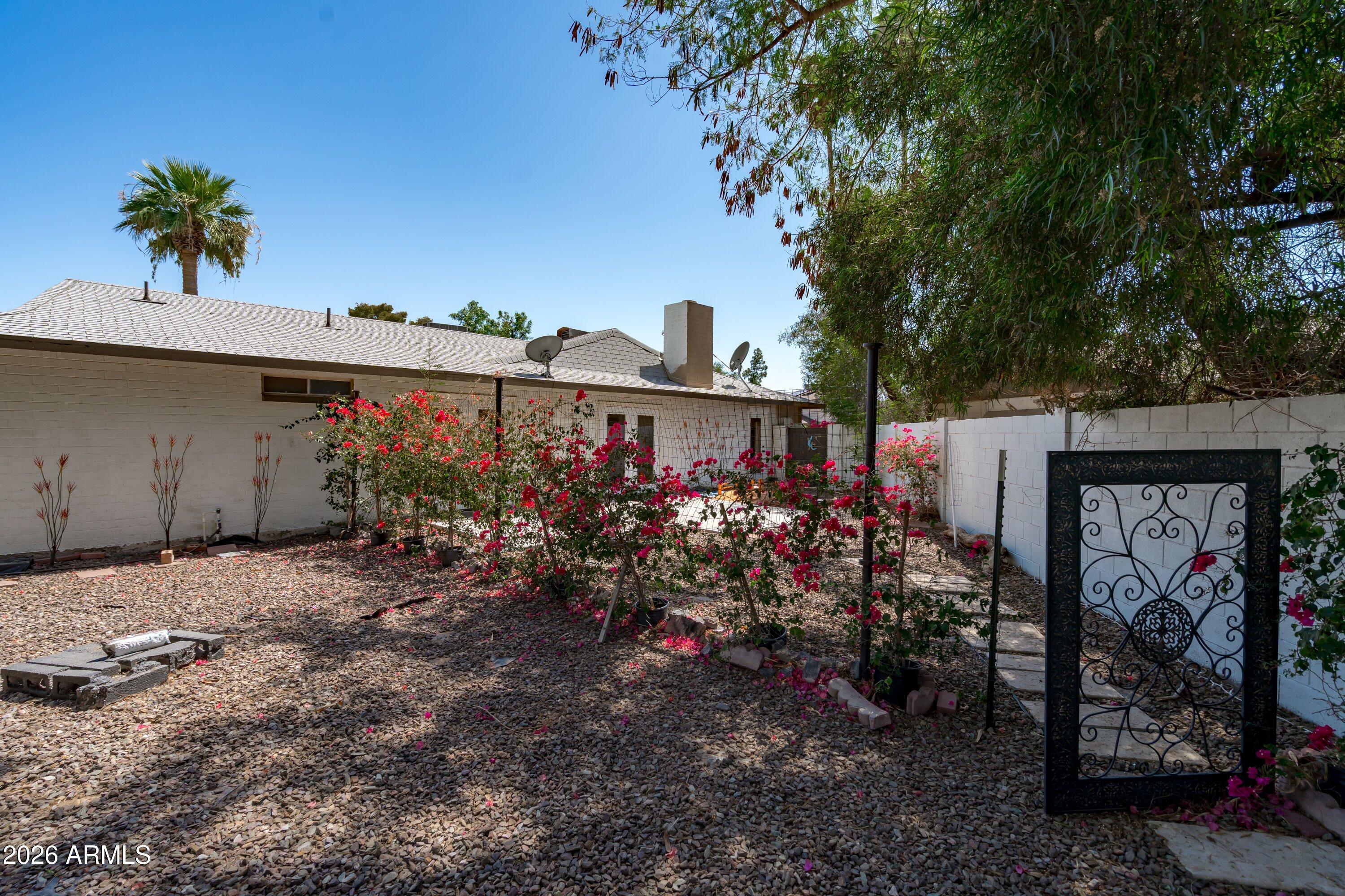 2628 W MENDOZA Circle
