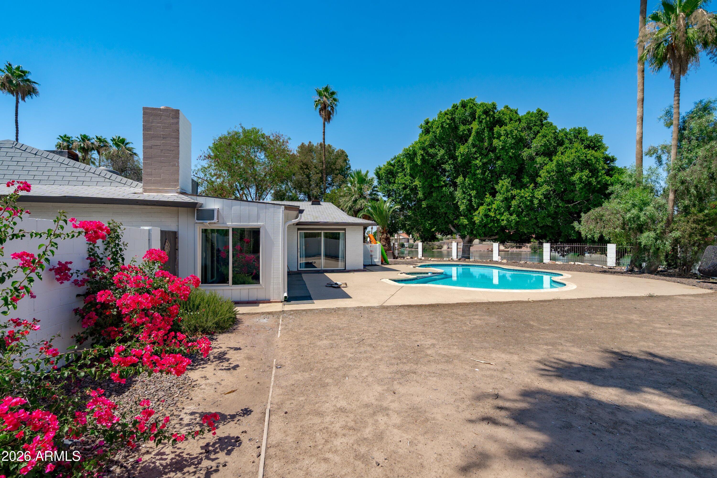 2628 W MENDOZA Circle