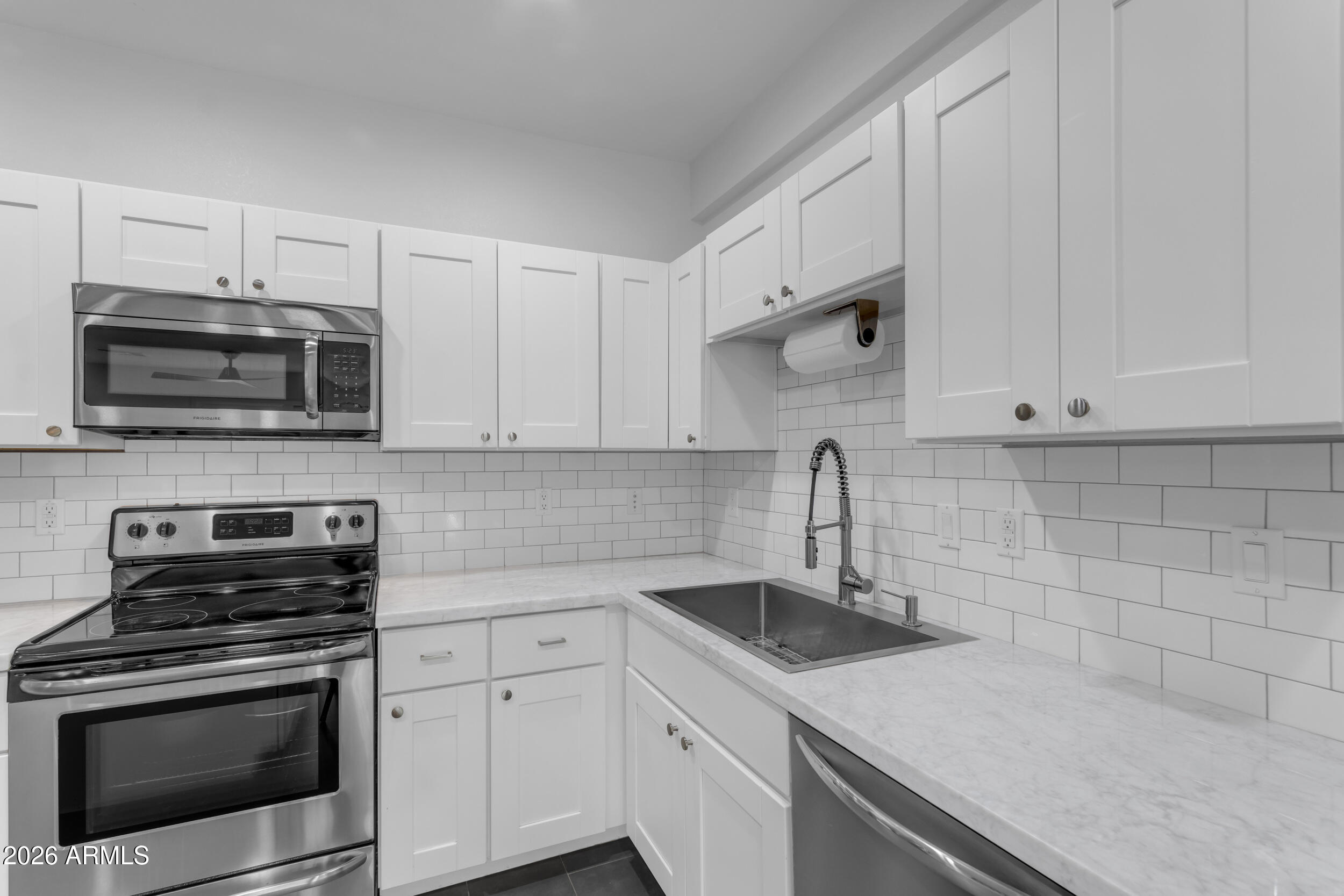 4126 N 44TH Place