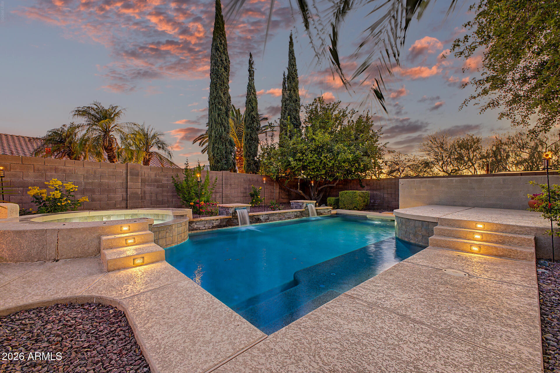 3311 W WALTER Way