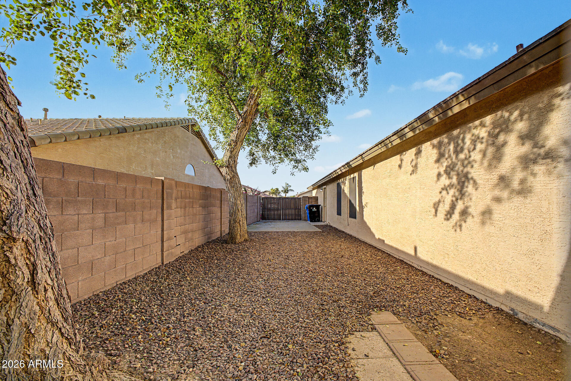 3311 W WALTER Way