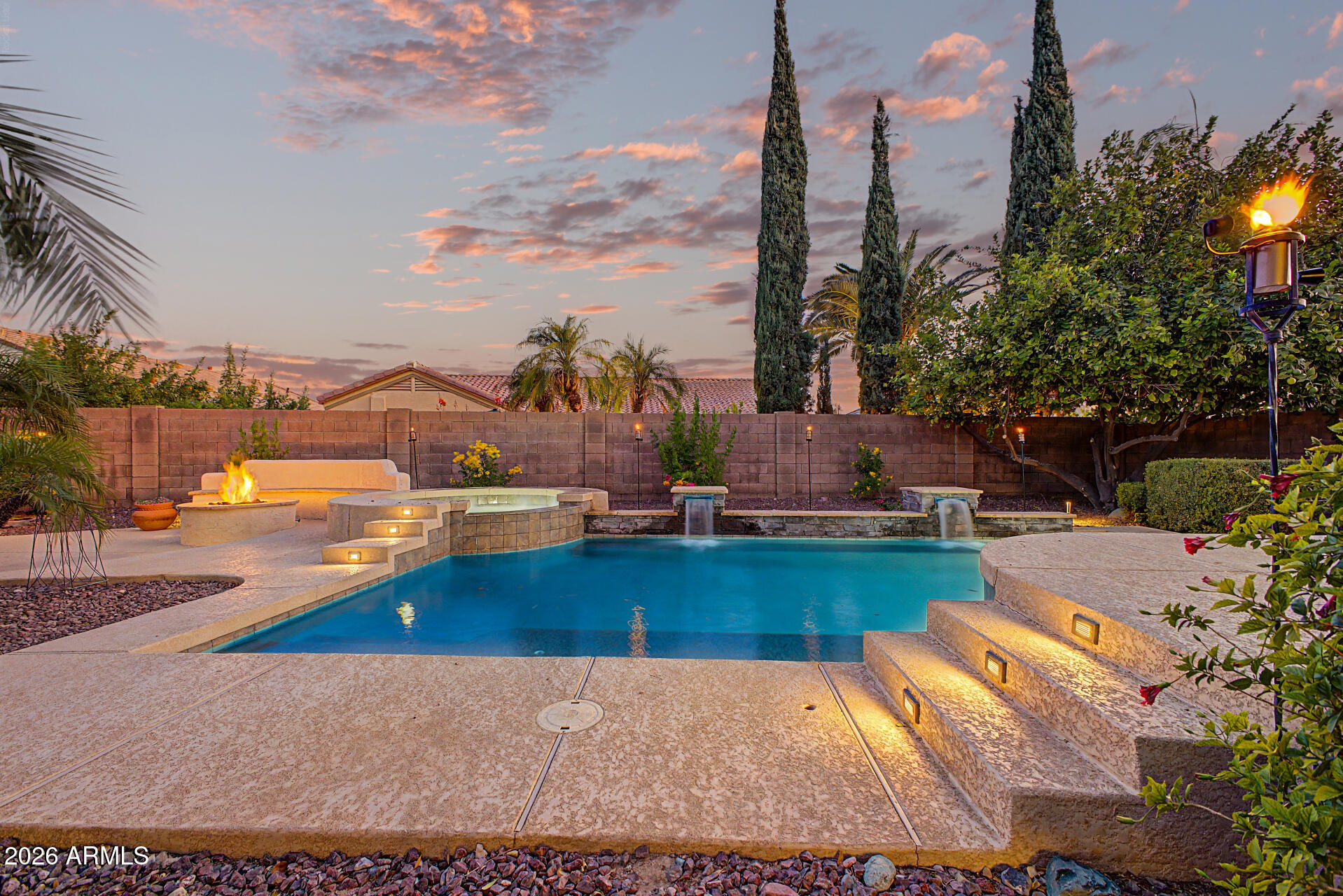 3311 W WALTER Way