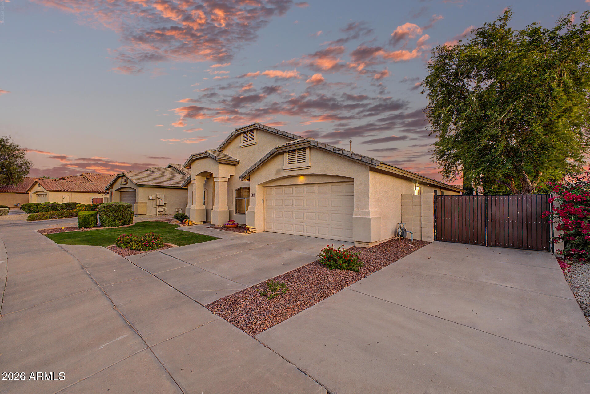 3311 W WALTER Way