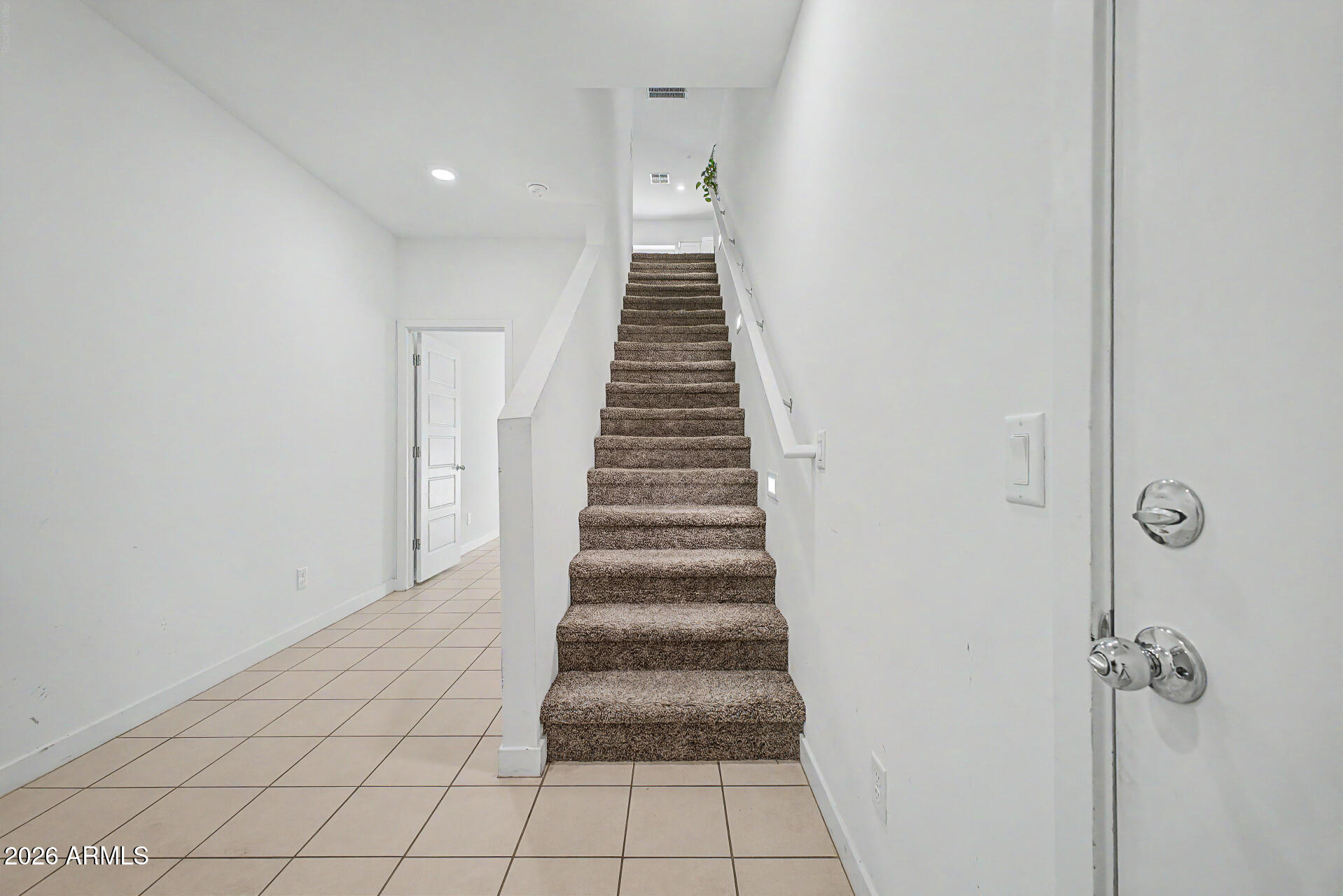 2162 W HARMONT Drive