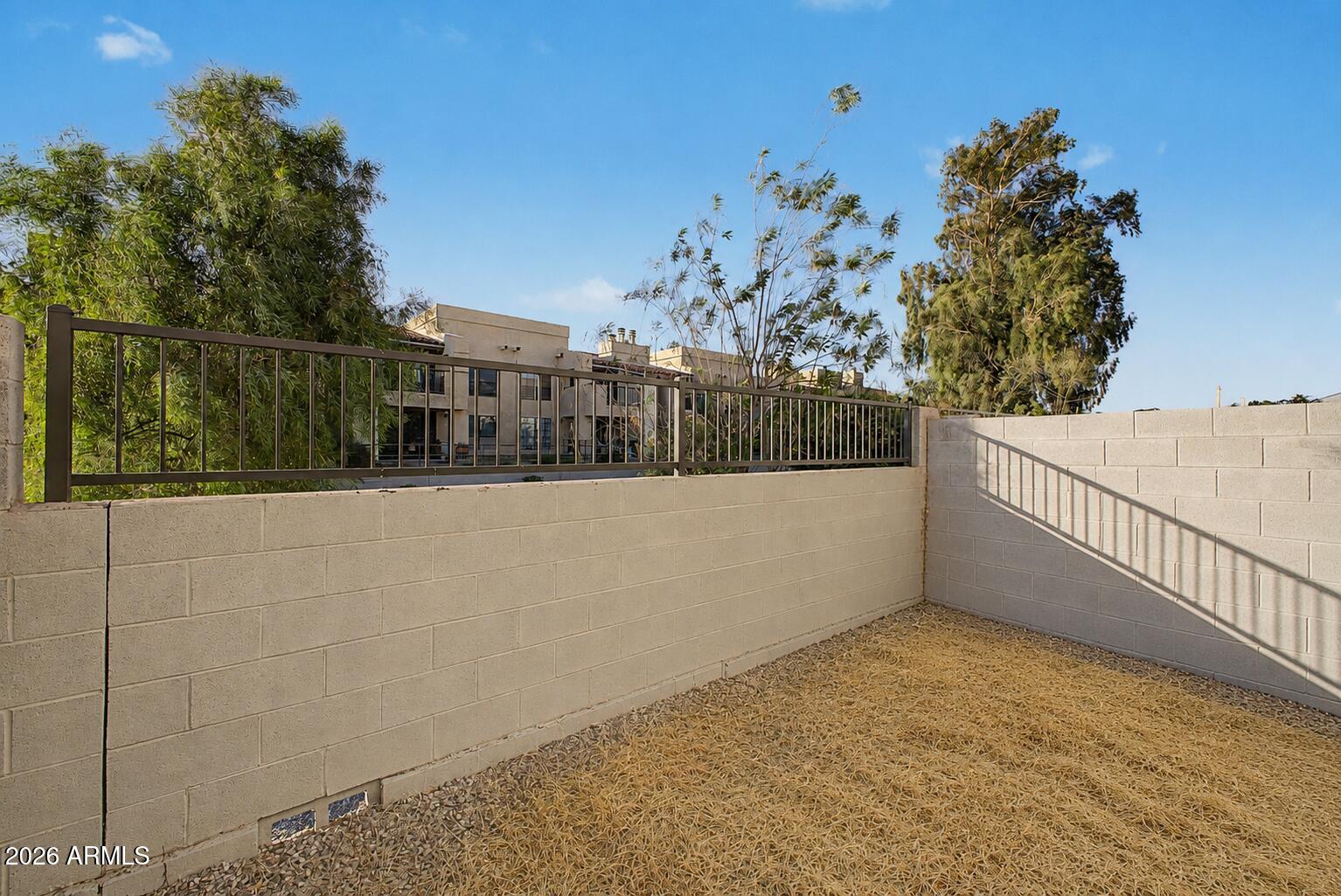 2162 W HARMONT Drive