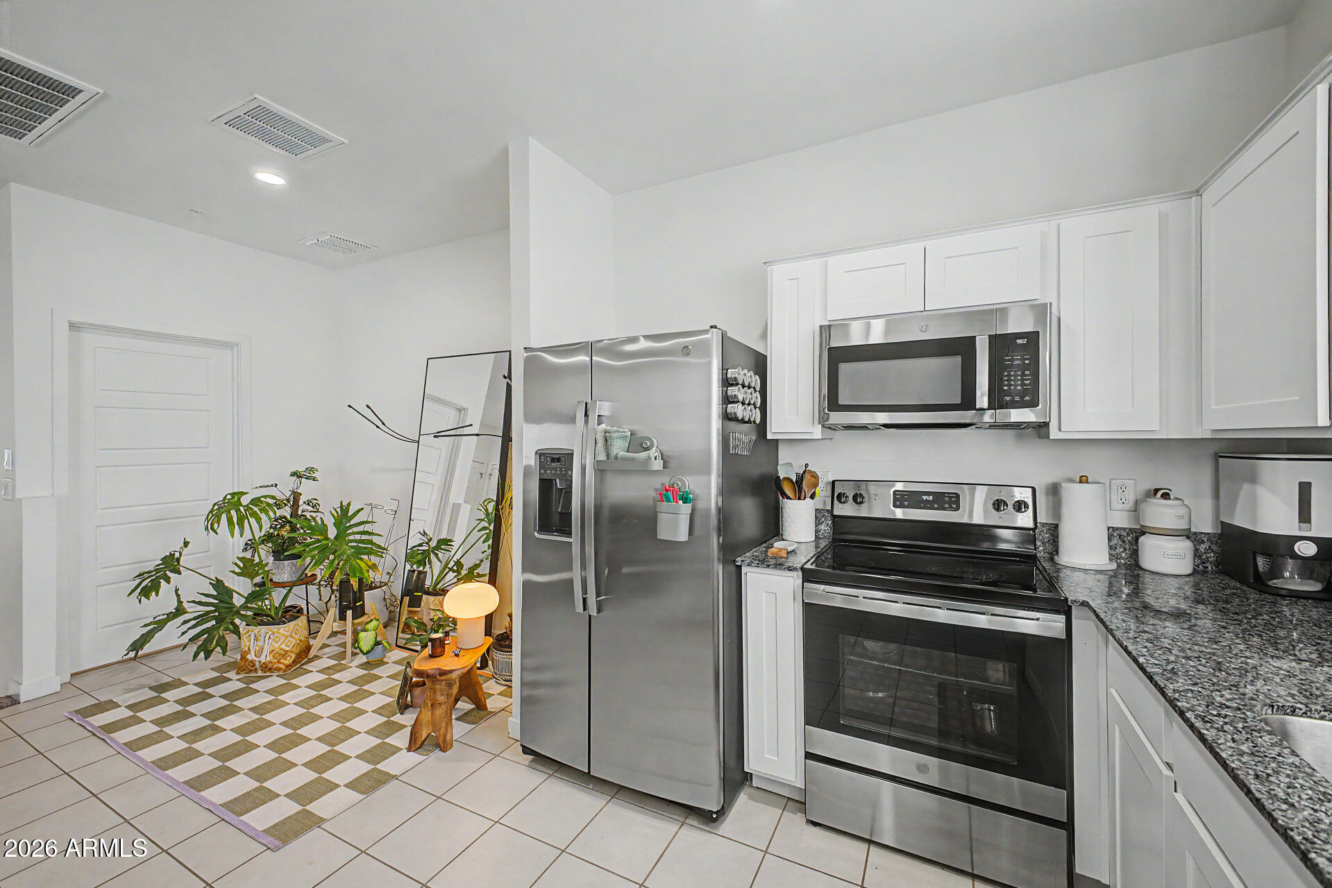 2162 W HARMONT Drive