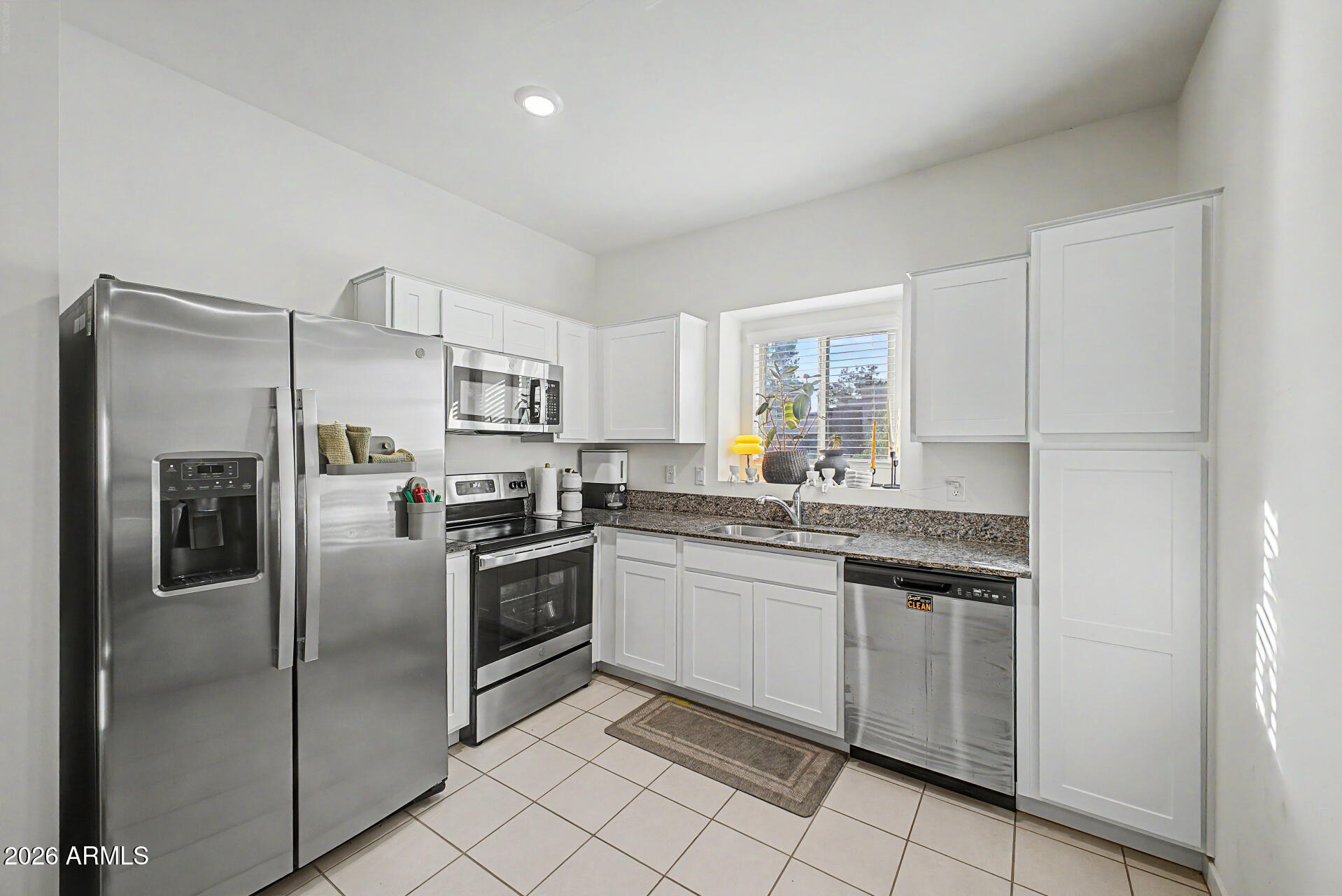 2162 W HARMONT Drive