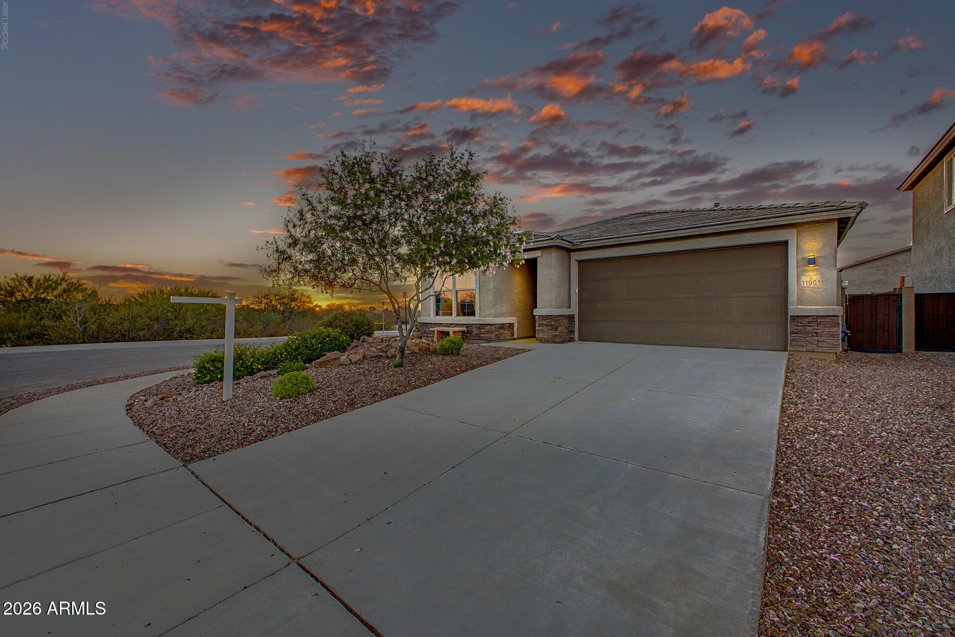 11901 E Ryscott Circle