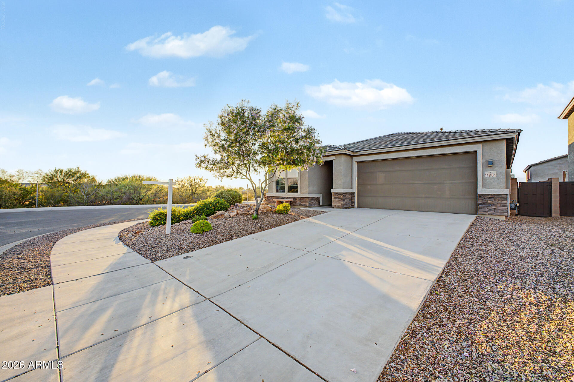11901 E Ryscott Circle