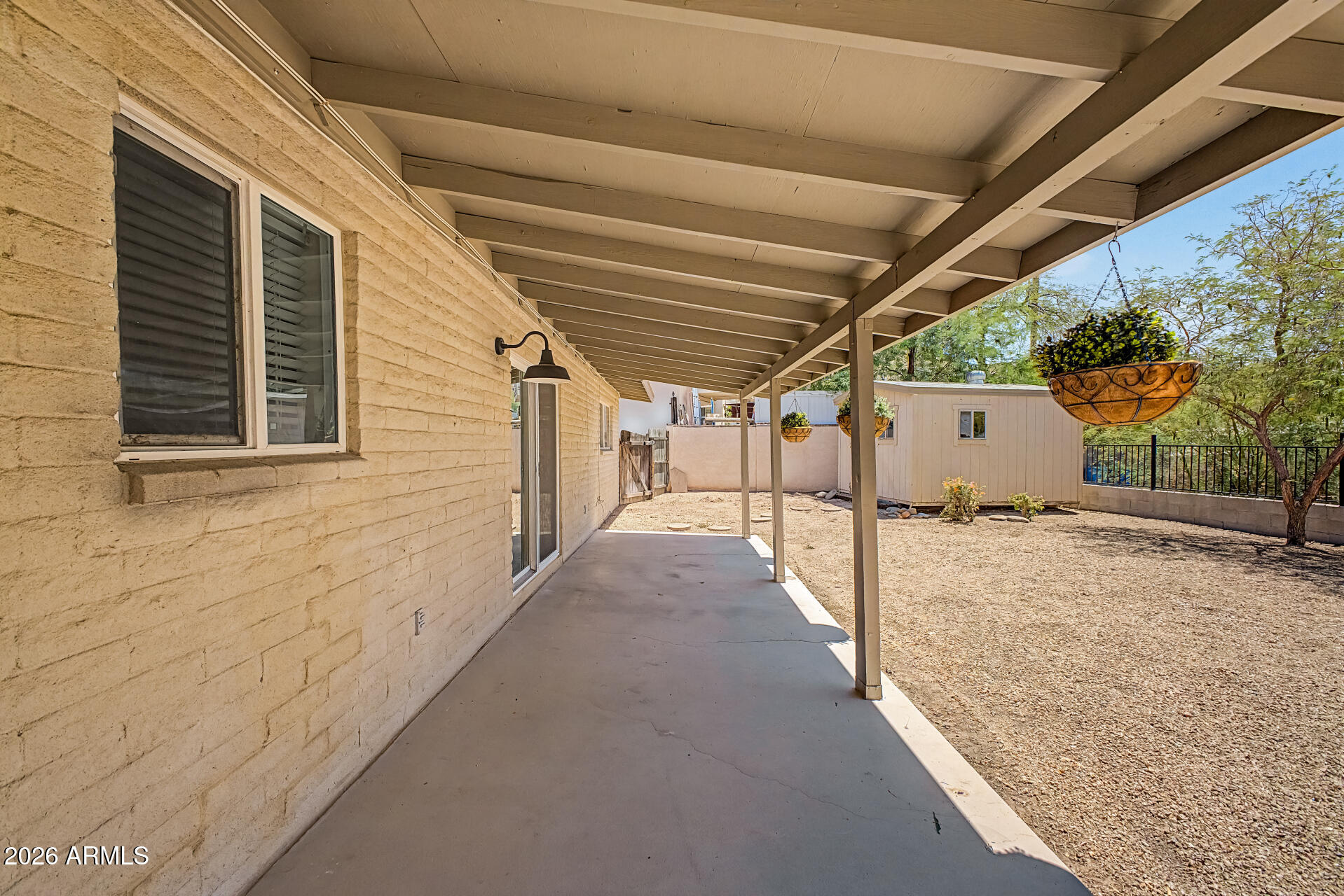 29 E FOOTHILL Drive