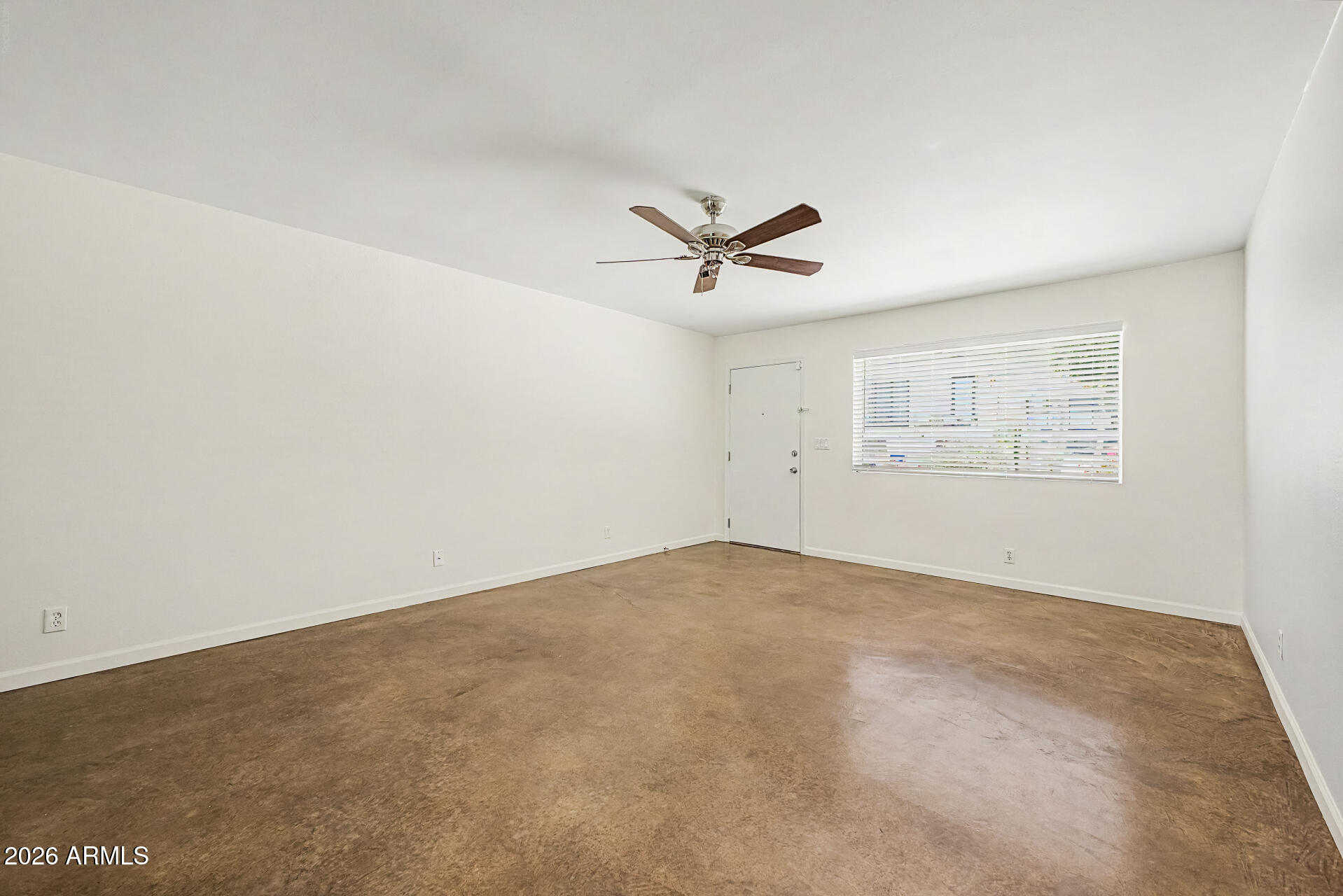 29 E FOOTHILL Drive