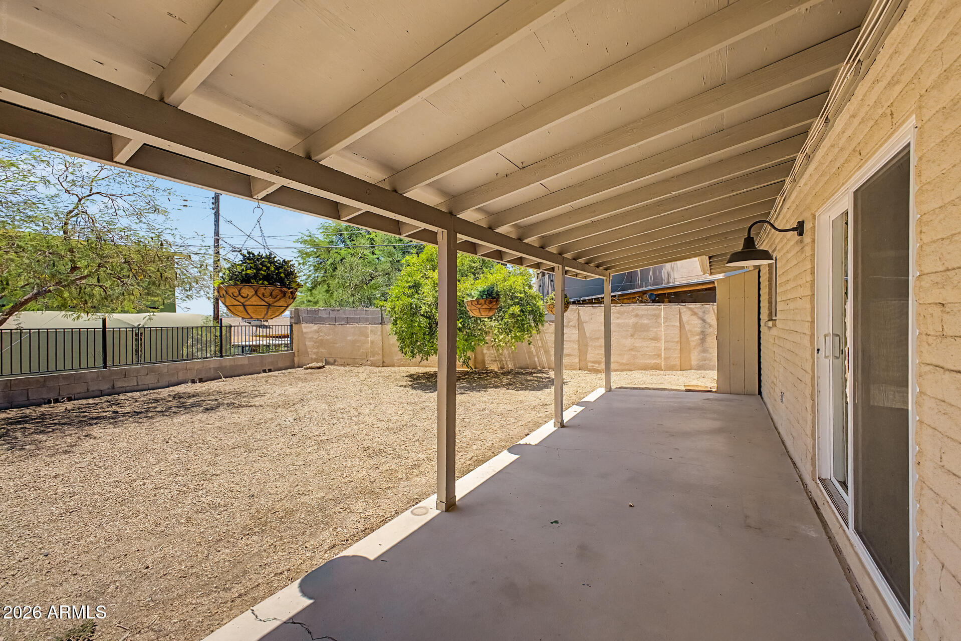 29 E FOOTHILL Drive