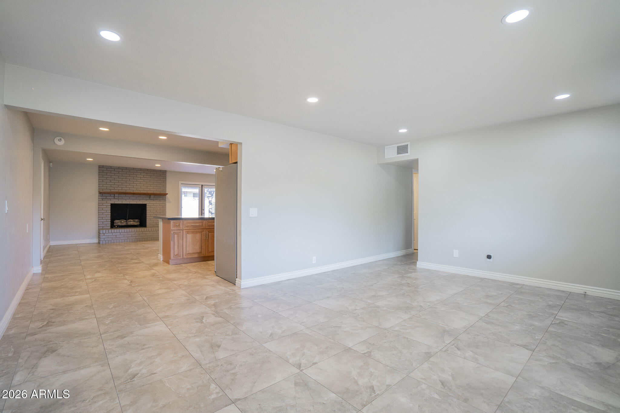 1008 E Citrus Way