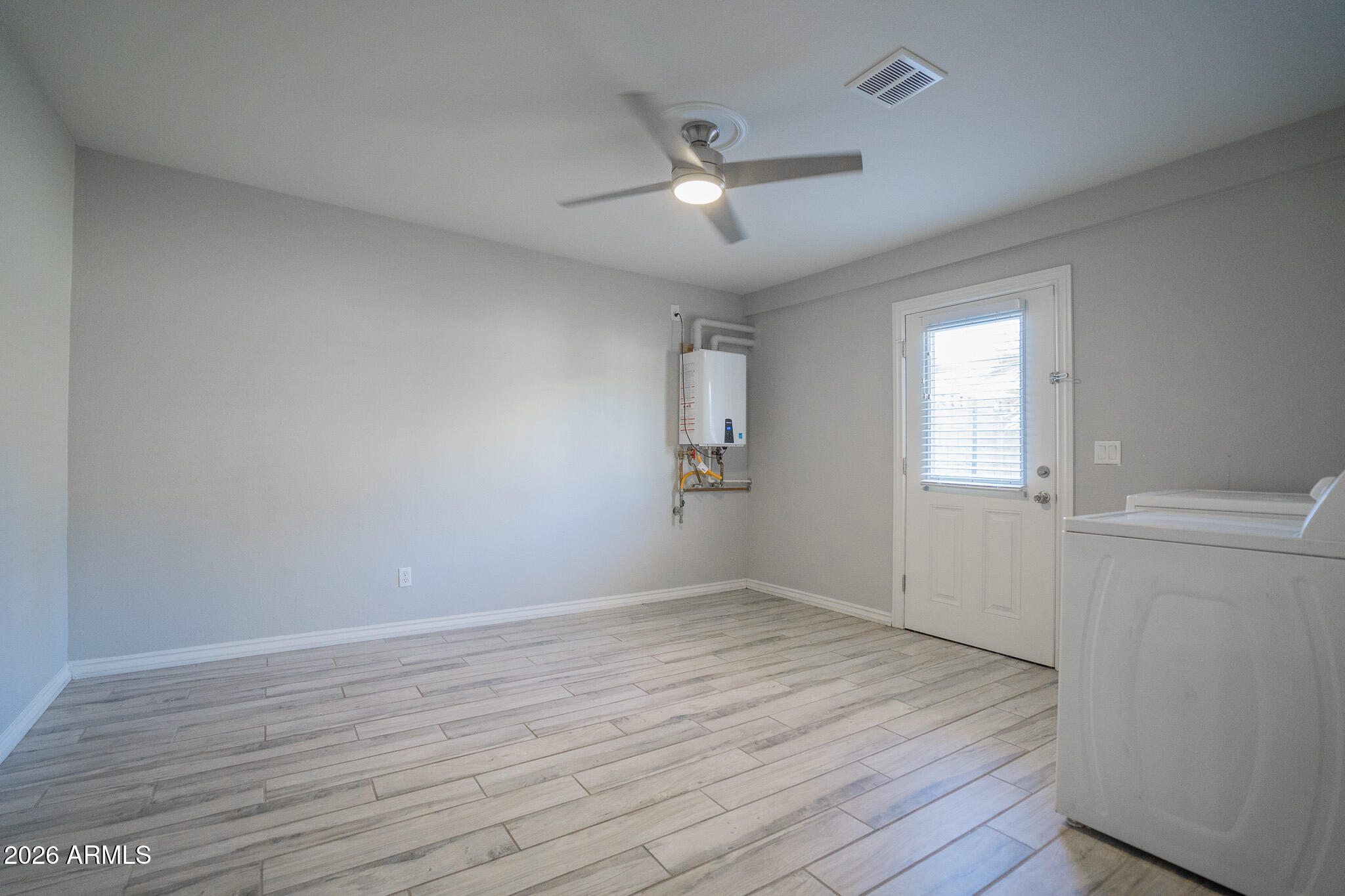 1008 E Citrus Way