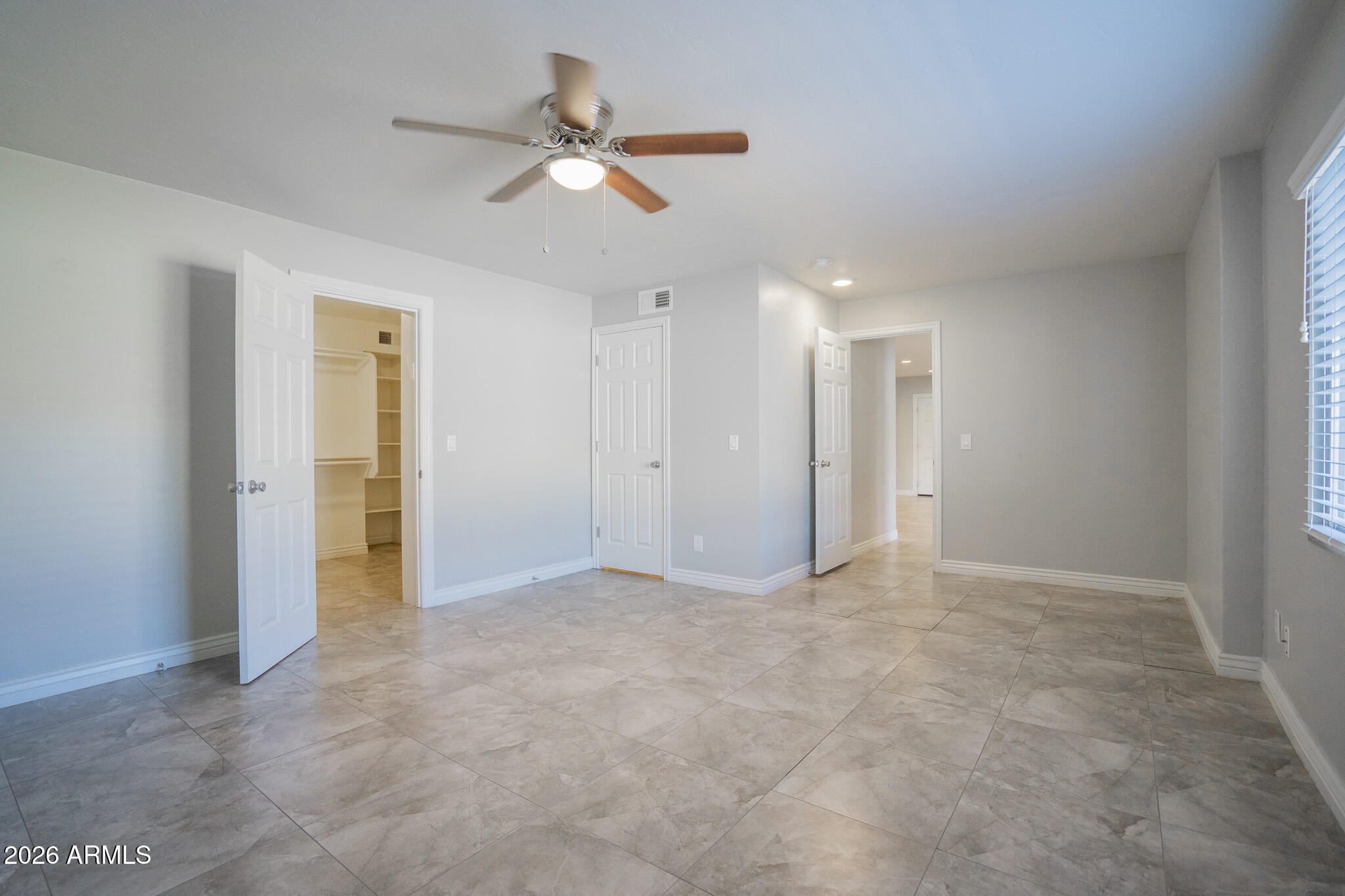 1008 E Citrus Way