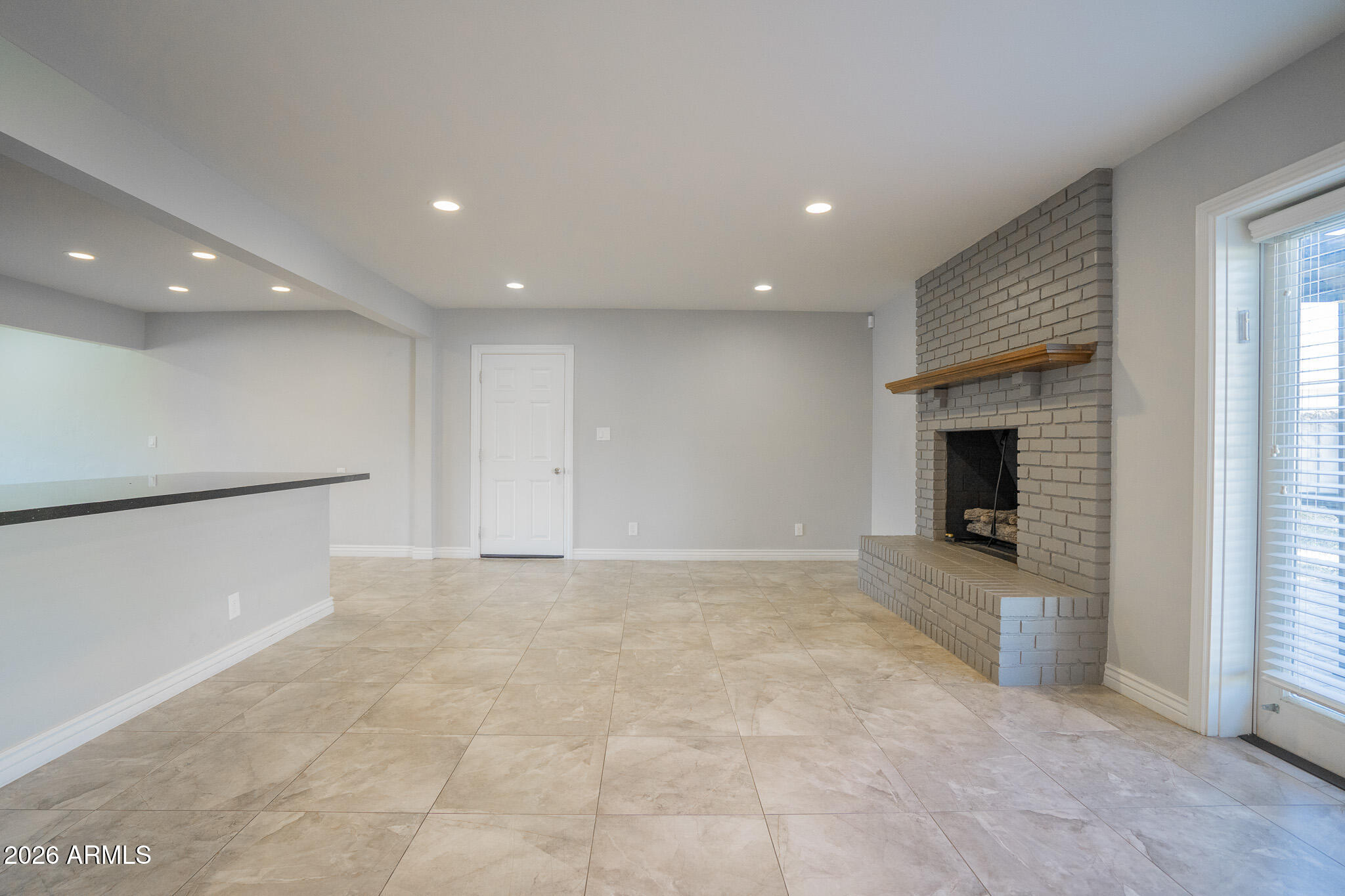 1008 E Citrus Way