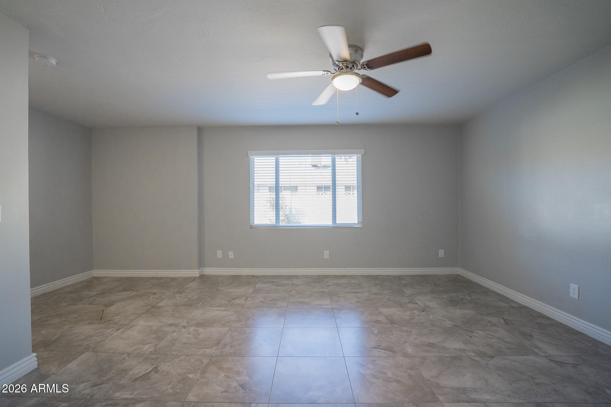 1008 E Citrus Way