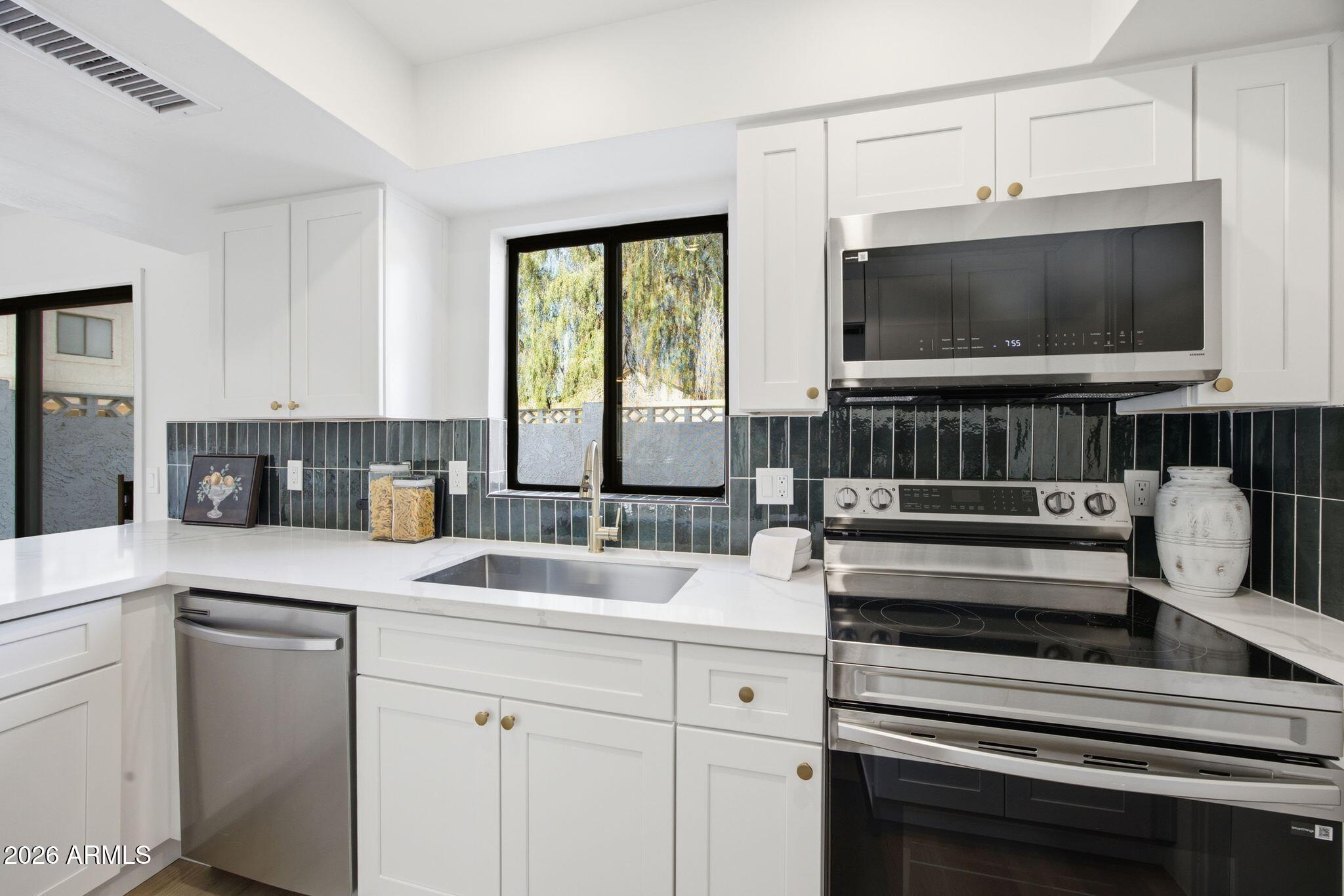 2536 W KATHLEEN Road