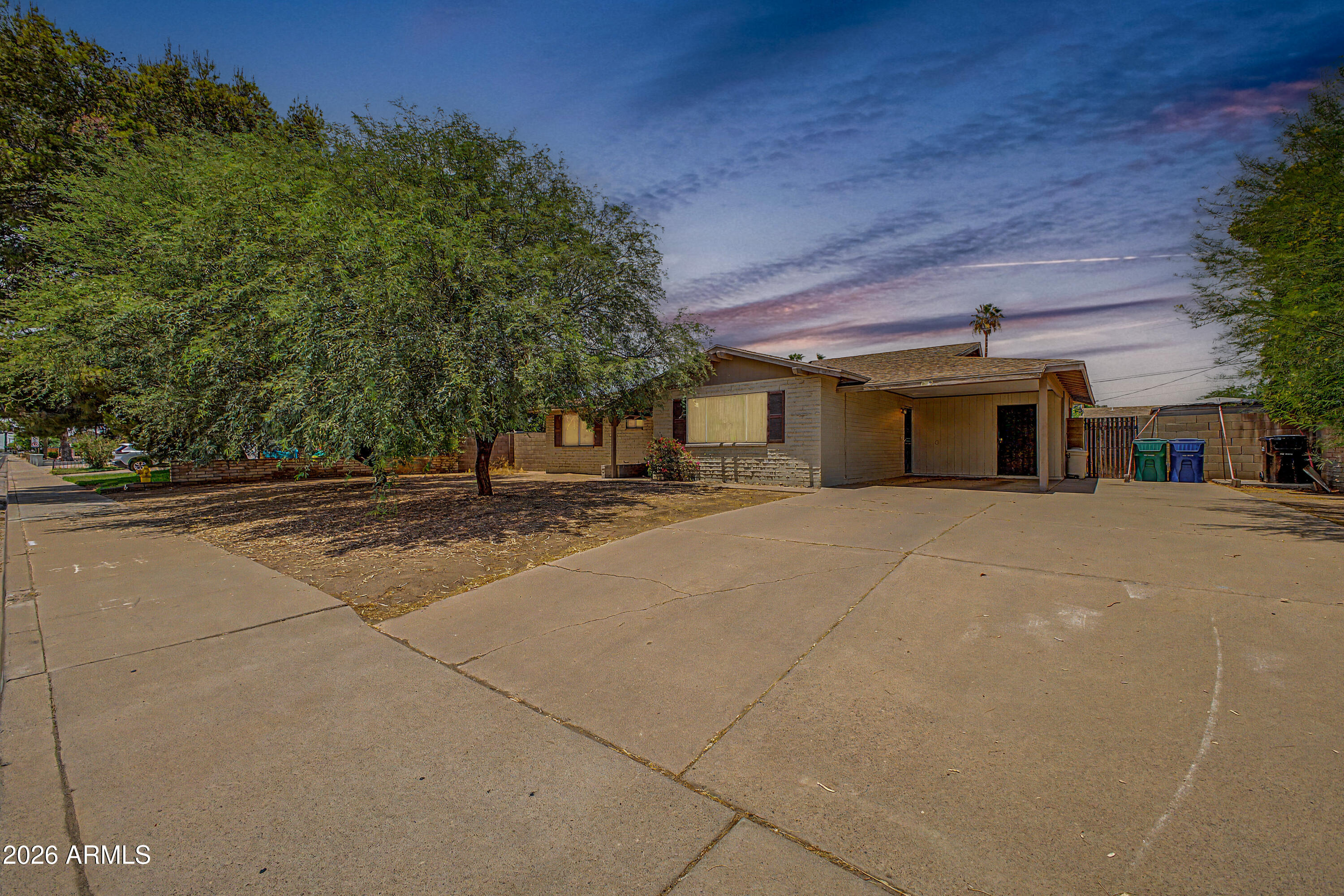 908 W MCLELLAN Road