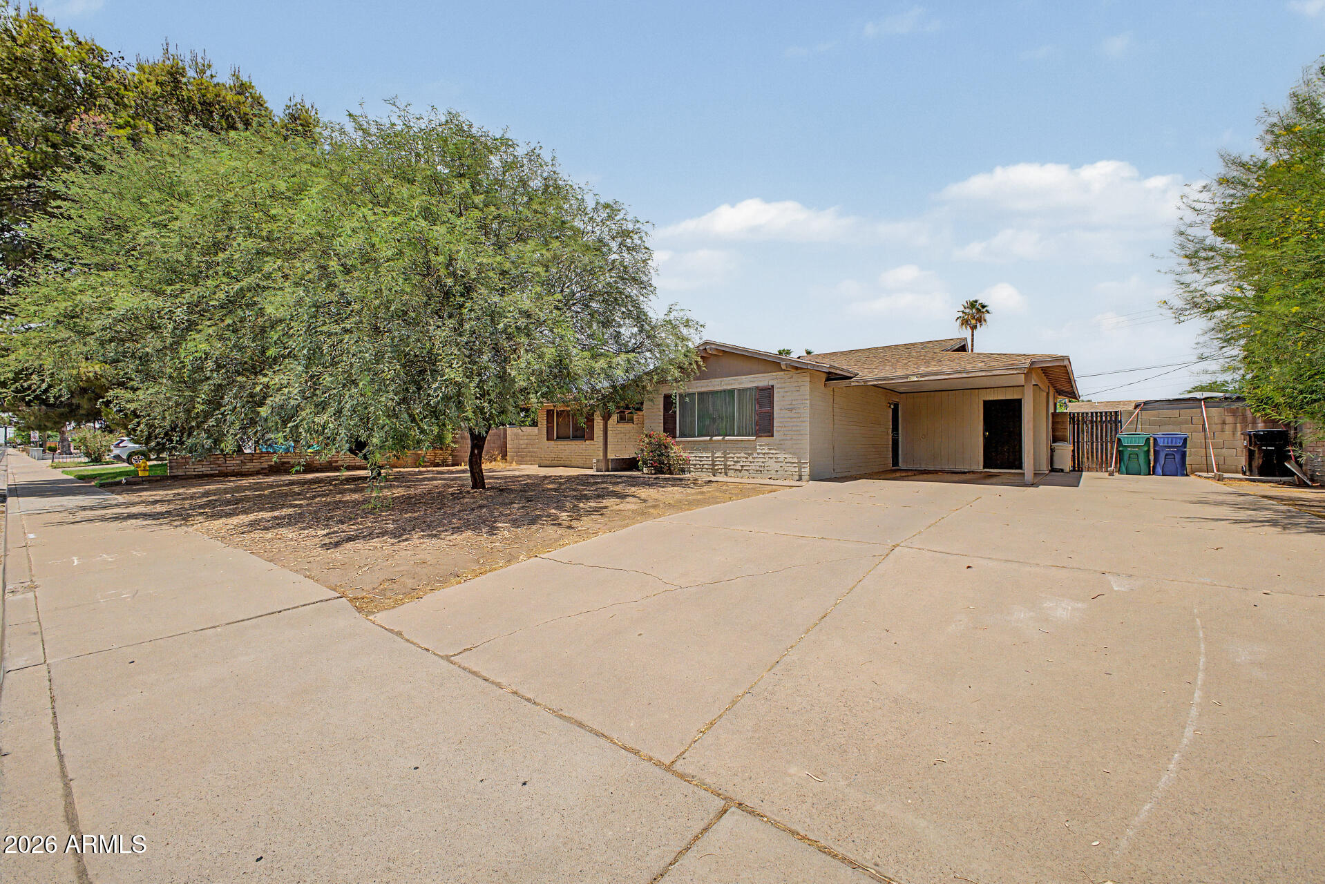 908 W MCLELLAN Road