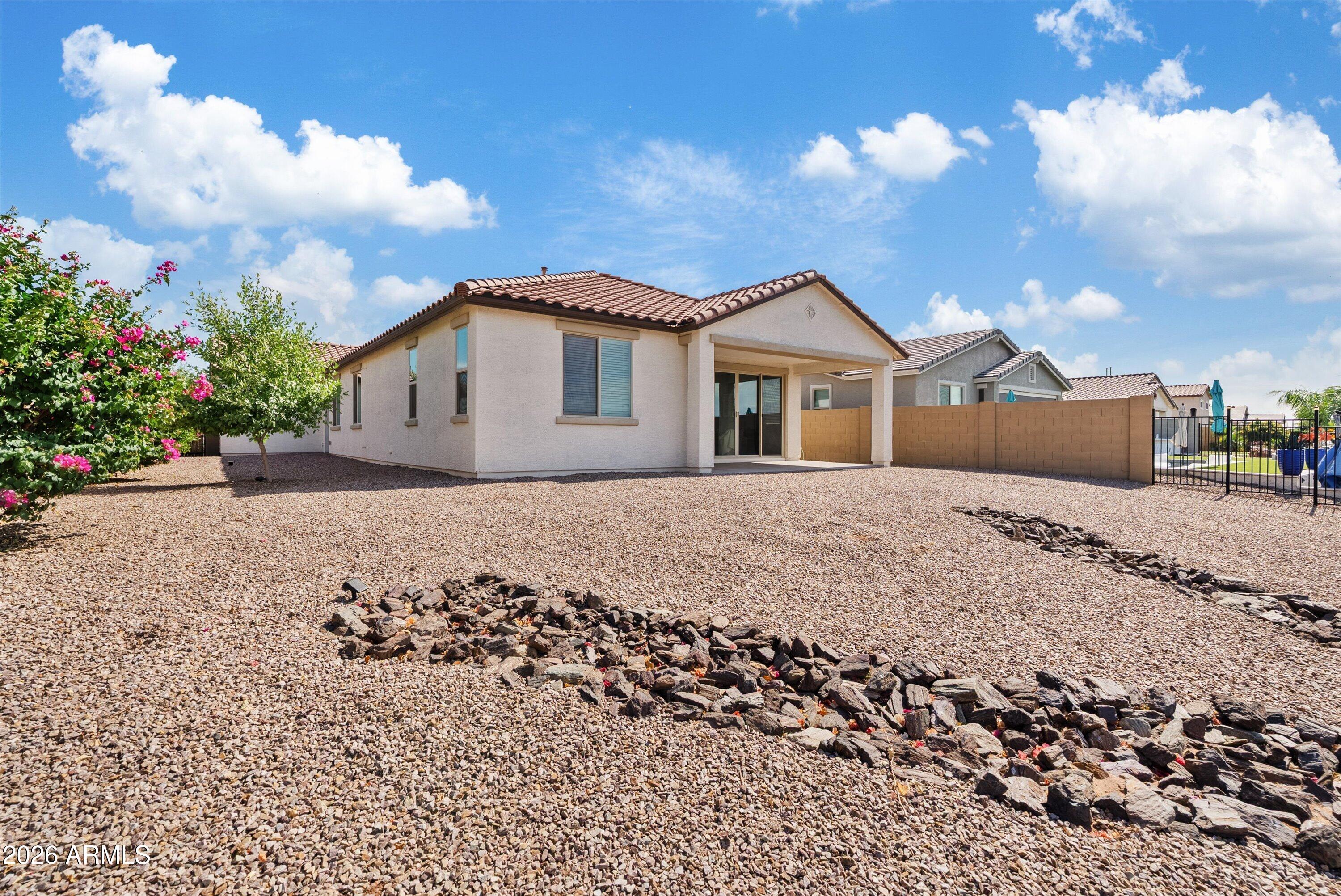 40699 W LITTLE Drive