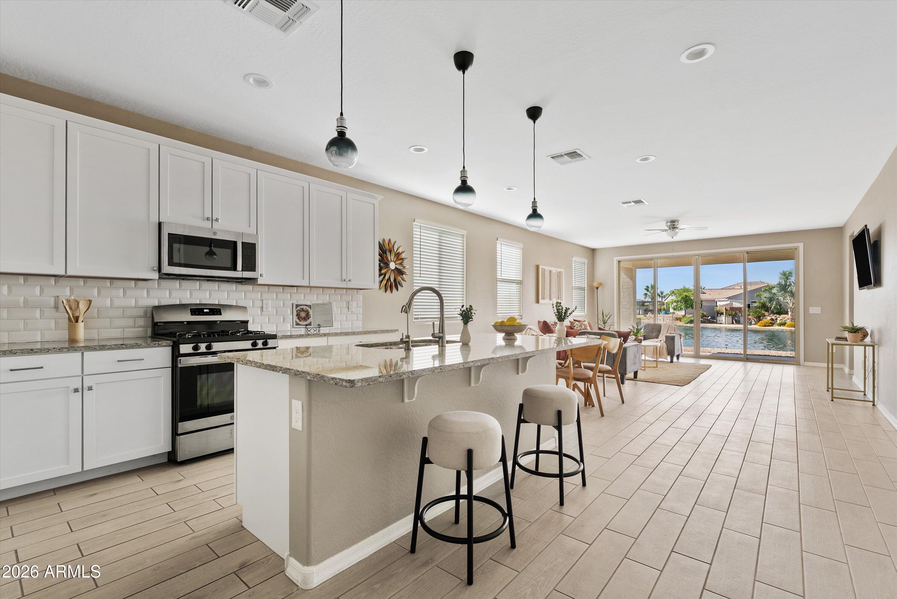 40699 W LITTLE Drive