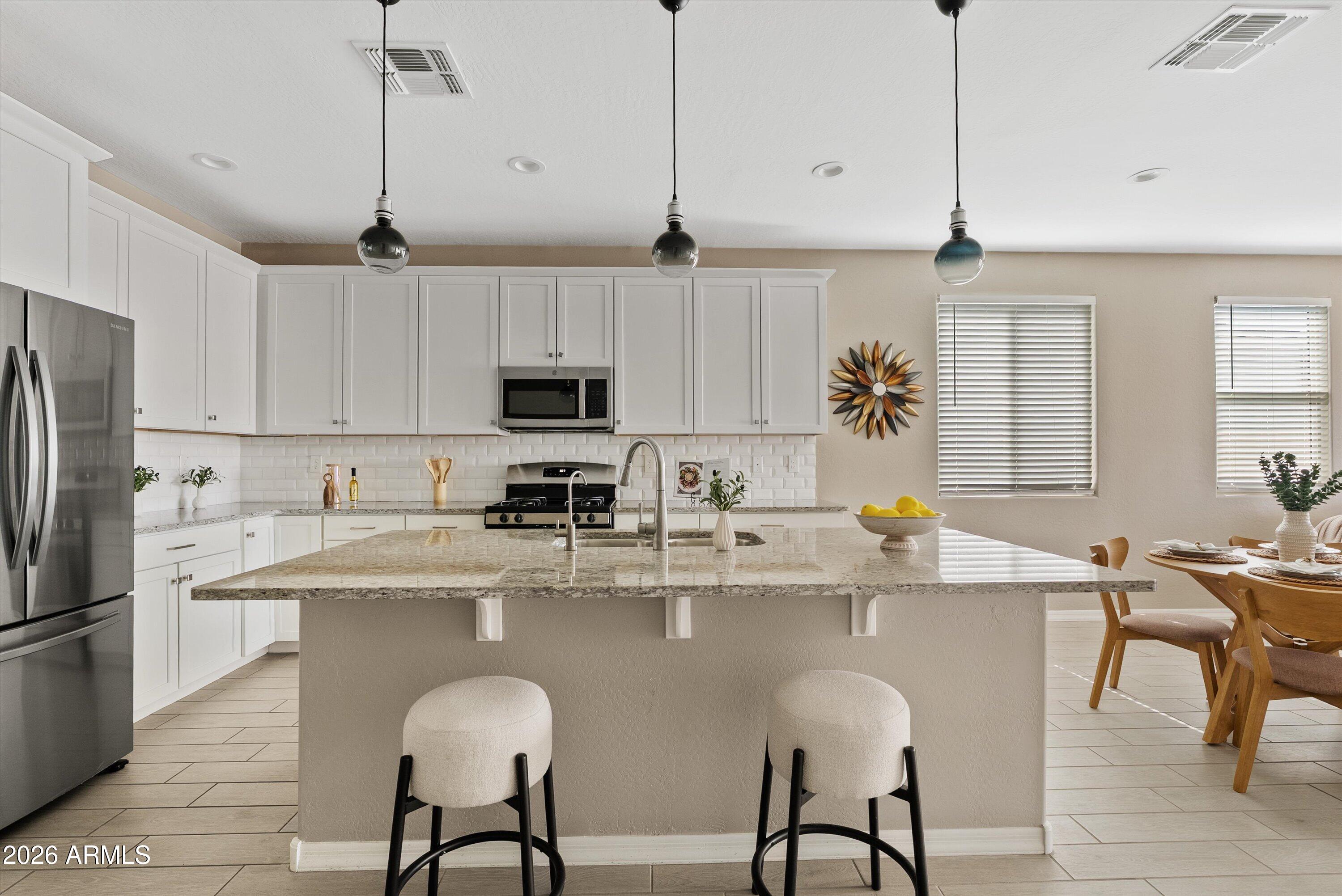 40699 W LITTLE Drive