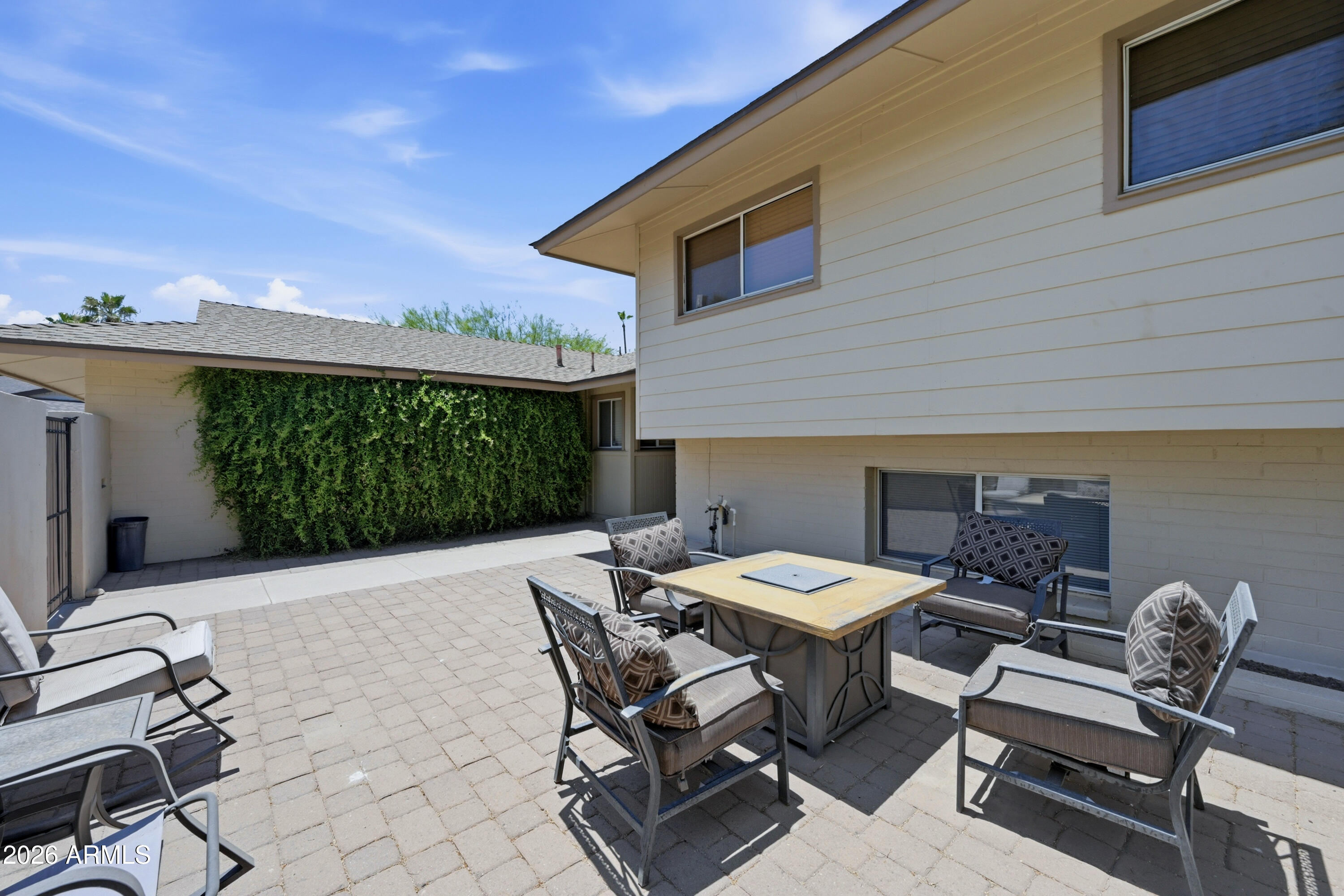 8720 E BONITA Drive