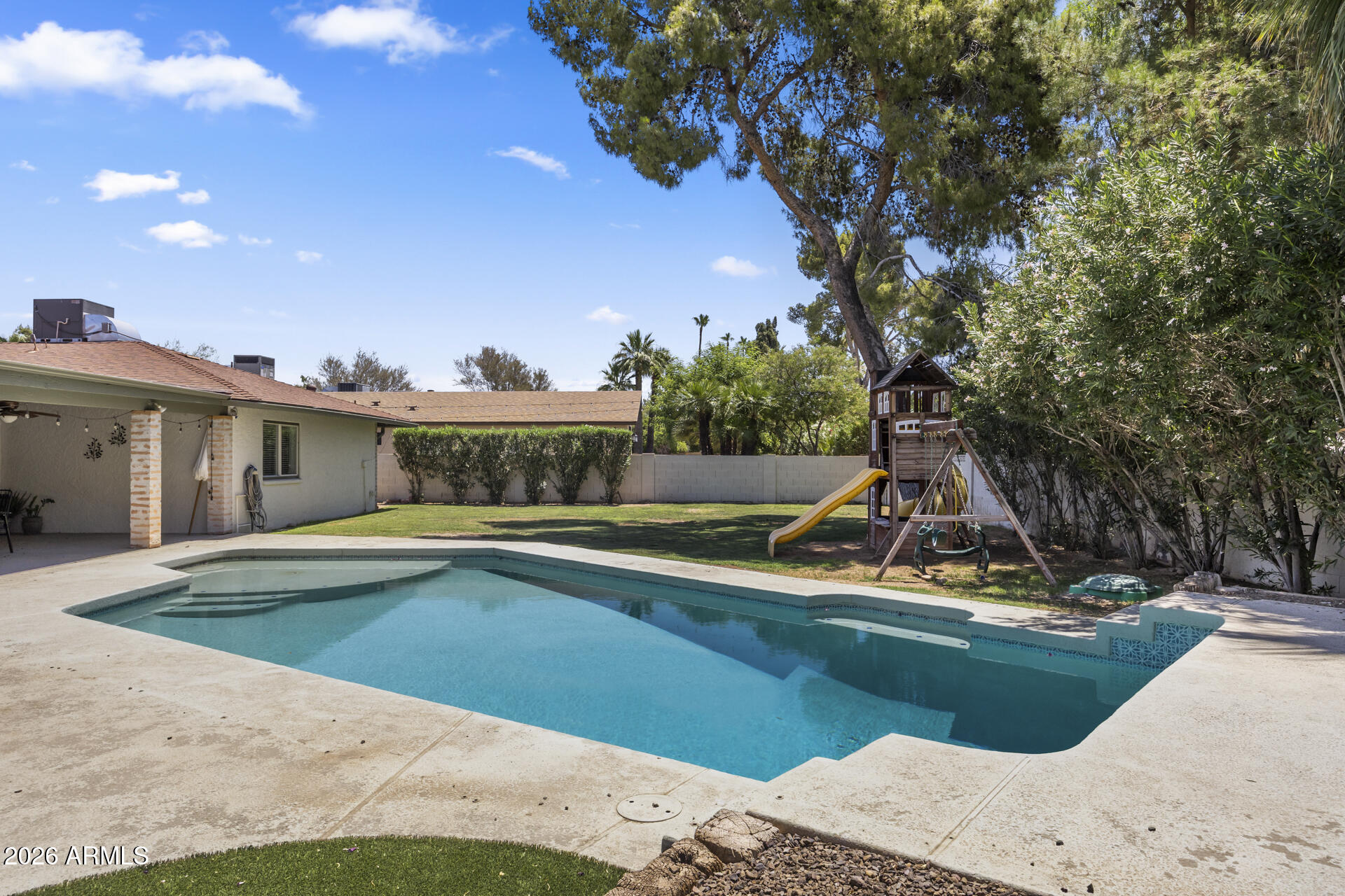 5449 E LARKSPUR Drive
