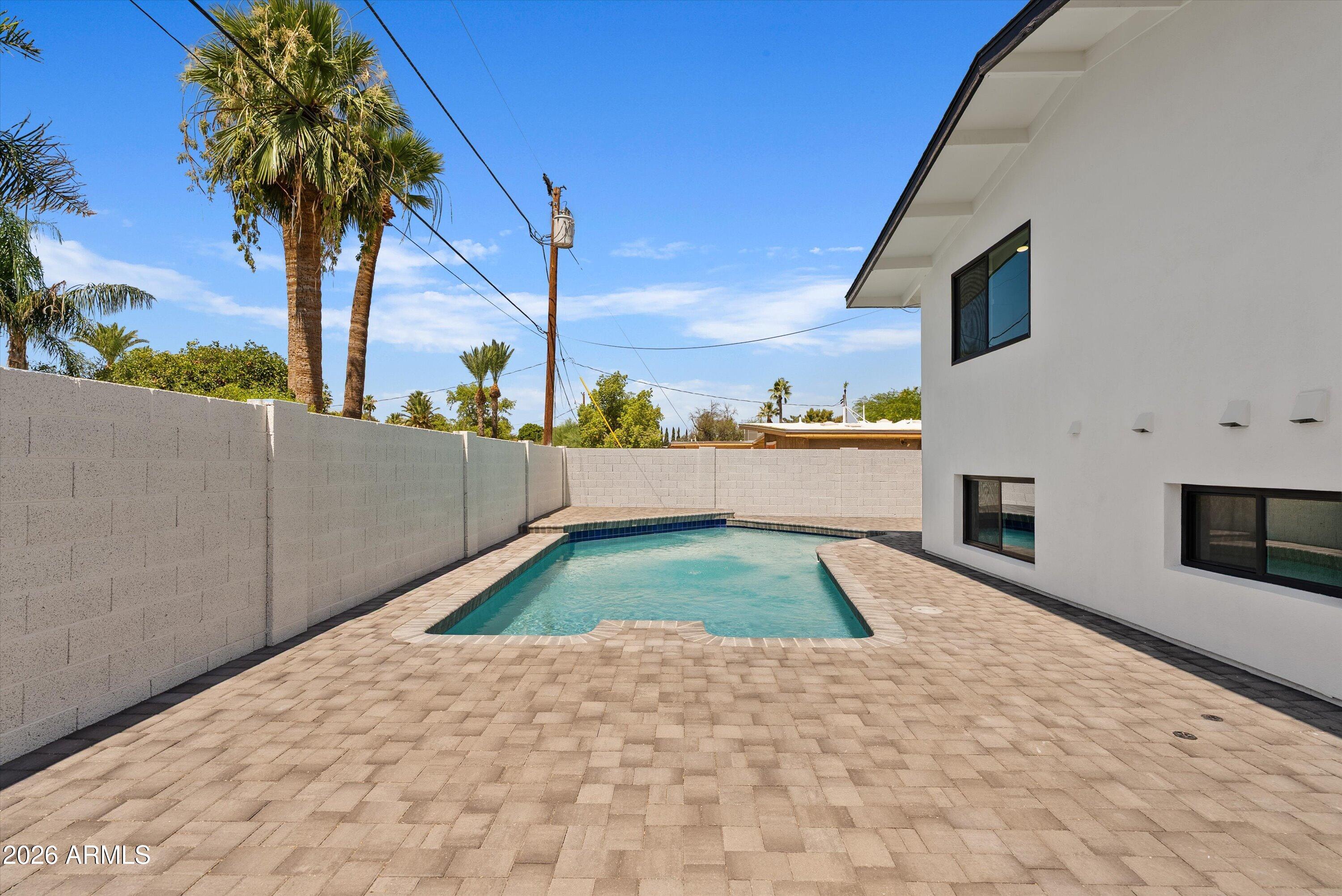 3921 E SAHUARO Drive