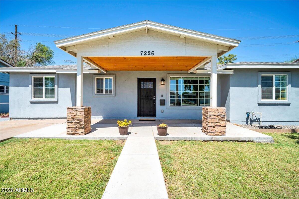 7226 N 23RD Avenue