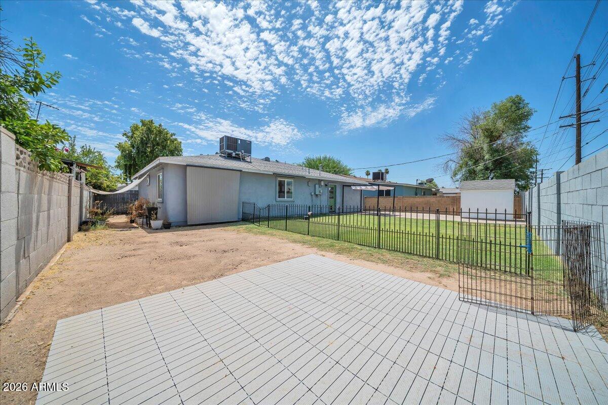 7226 N 23RD Avenue