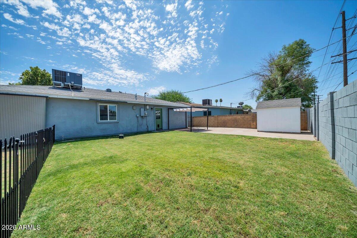 7226 N 23RD Avenue