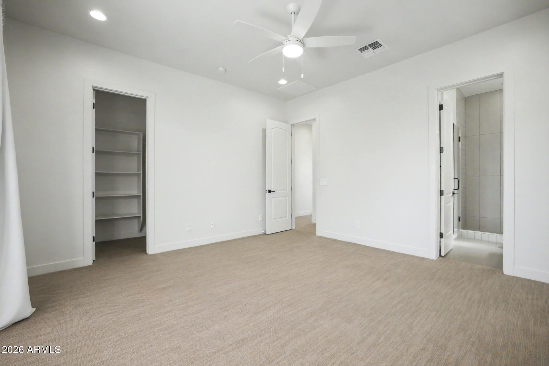 40 W FRIER Drive