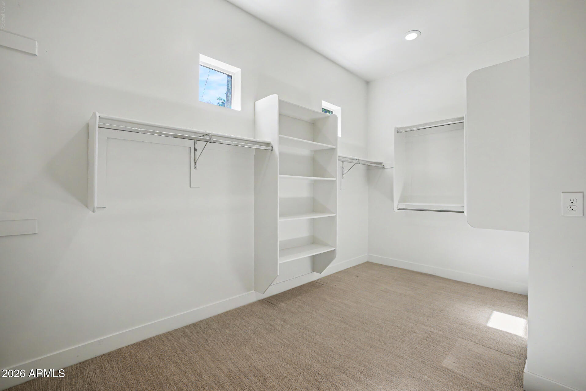 40 W FRIER Drive