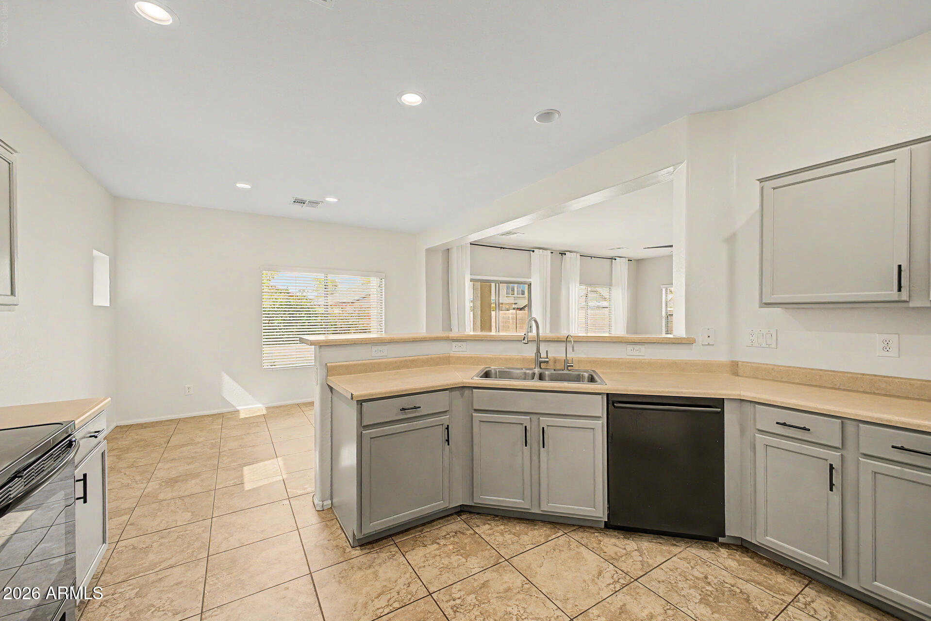41342 W CAPISTRANO Drive