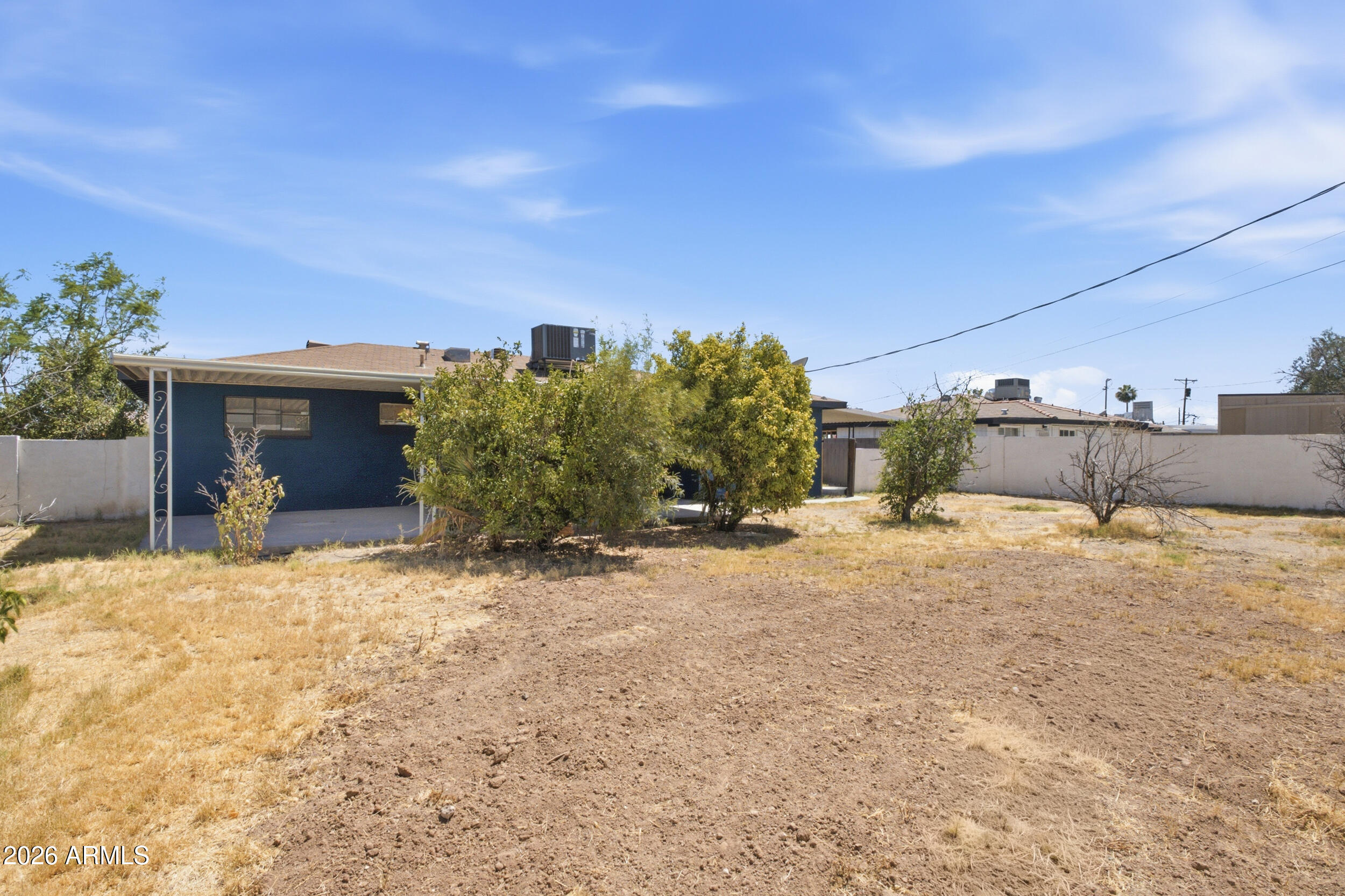 2114 W RANCHO Drive
