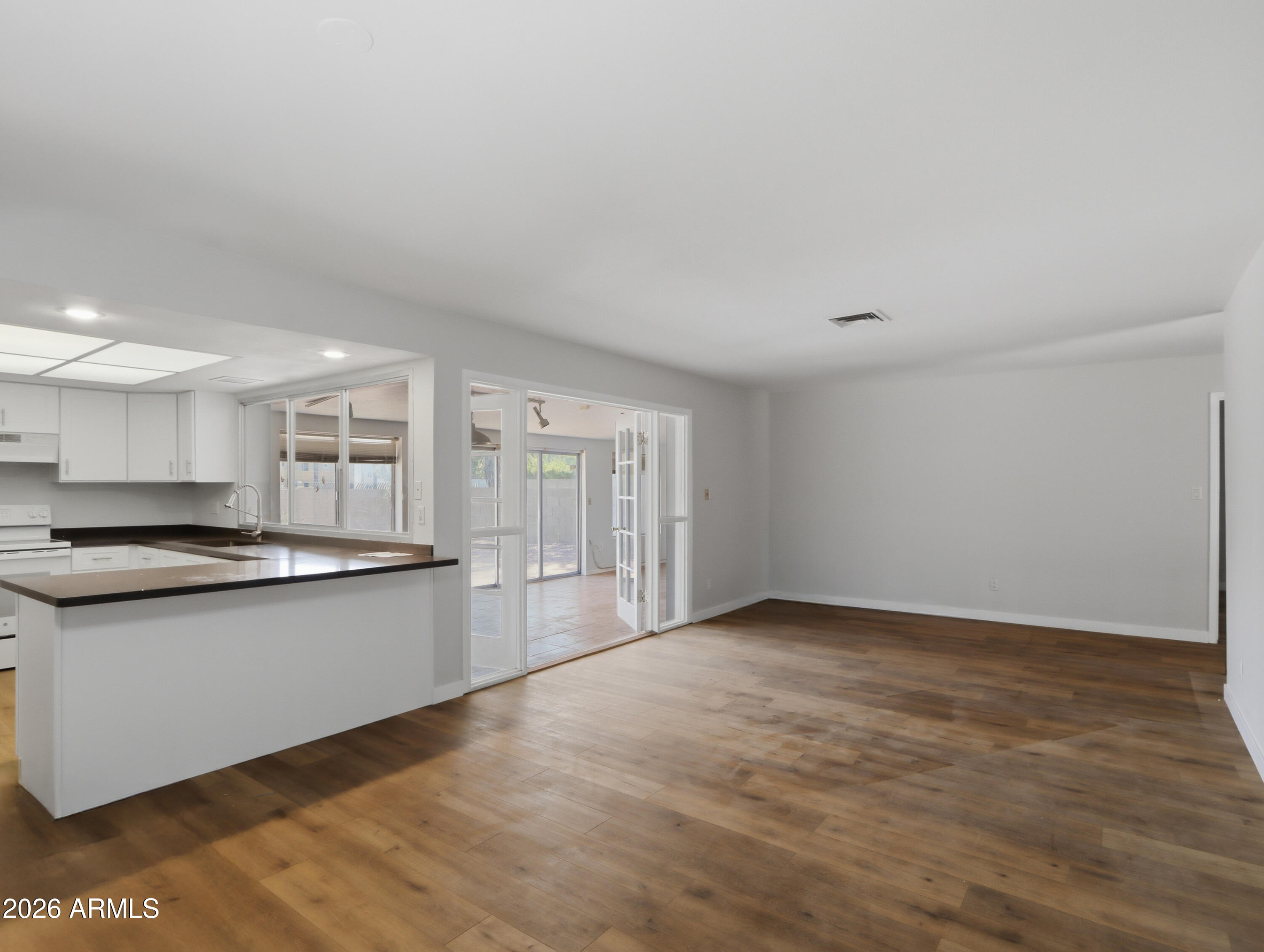 2949 W CACTUS WREN Drive