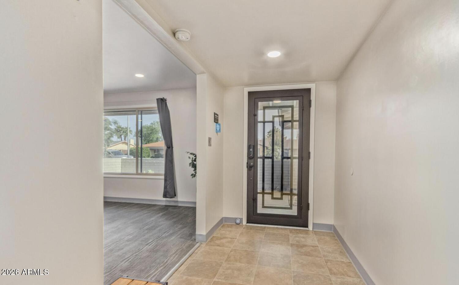 1922 E LAGUNA Drive