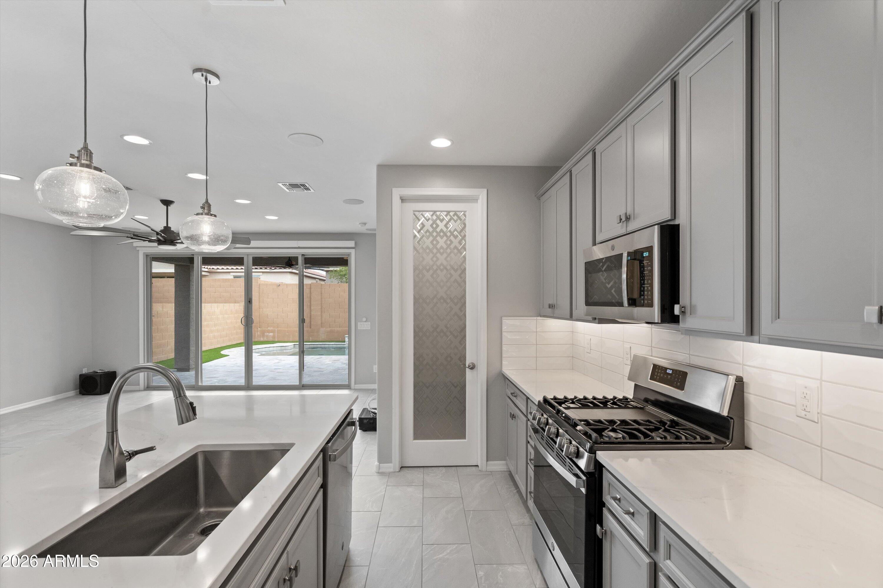 12406 W CITRUS Way