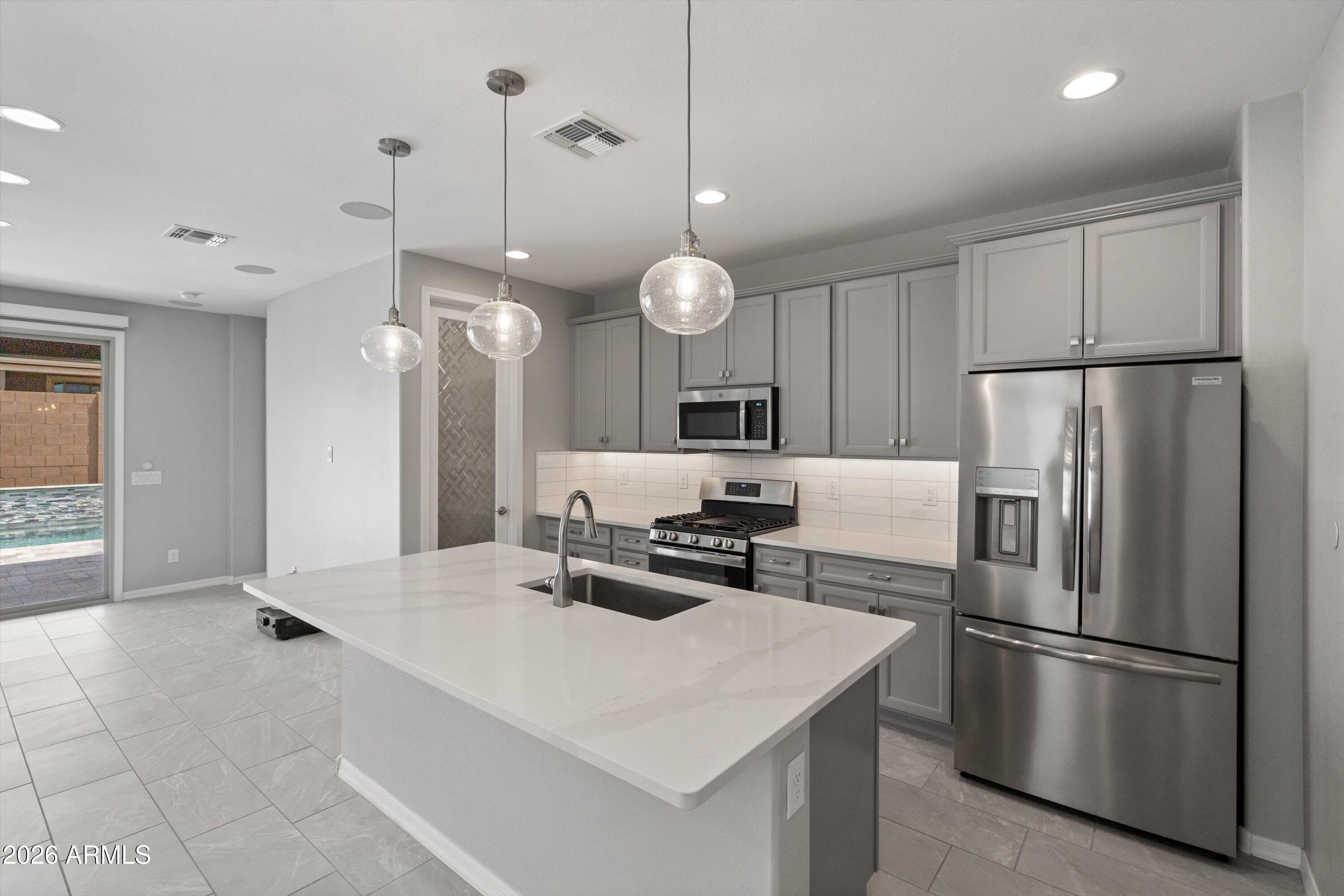 12406 W CITRUS Way