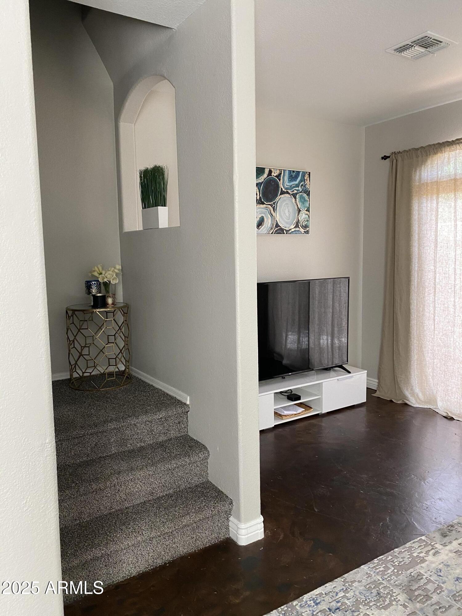 2401 E RIO SALADO Parkway 1012
