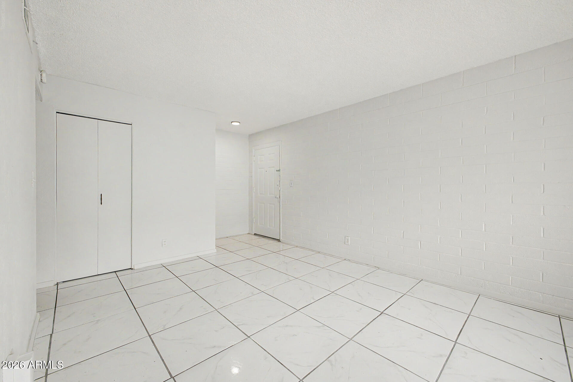 2549 W Rose Lane A-113