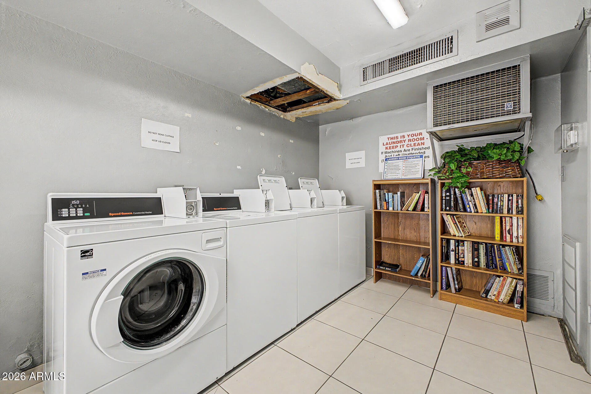 2549 W Rose Lane A-113