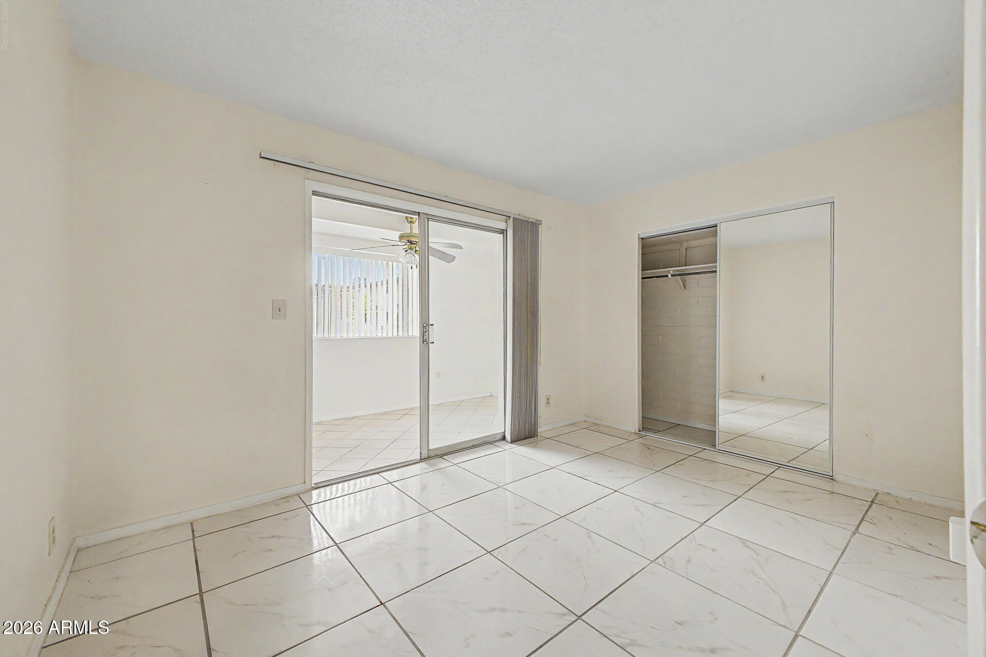 2549 W Rose Lane A-113